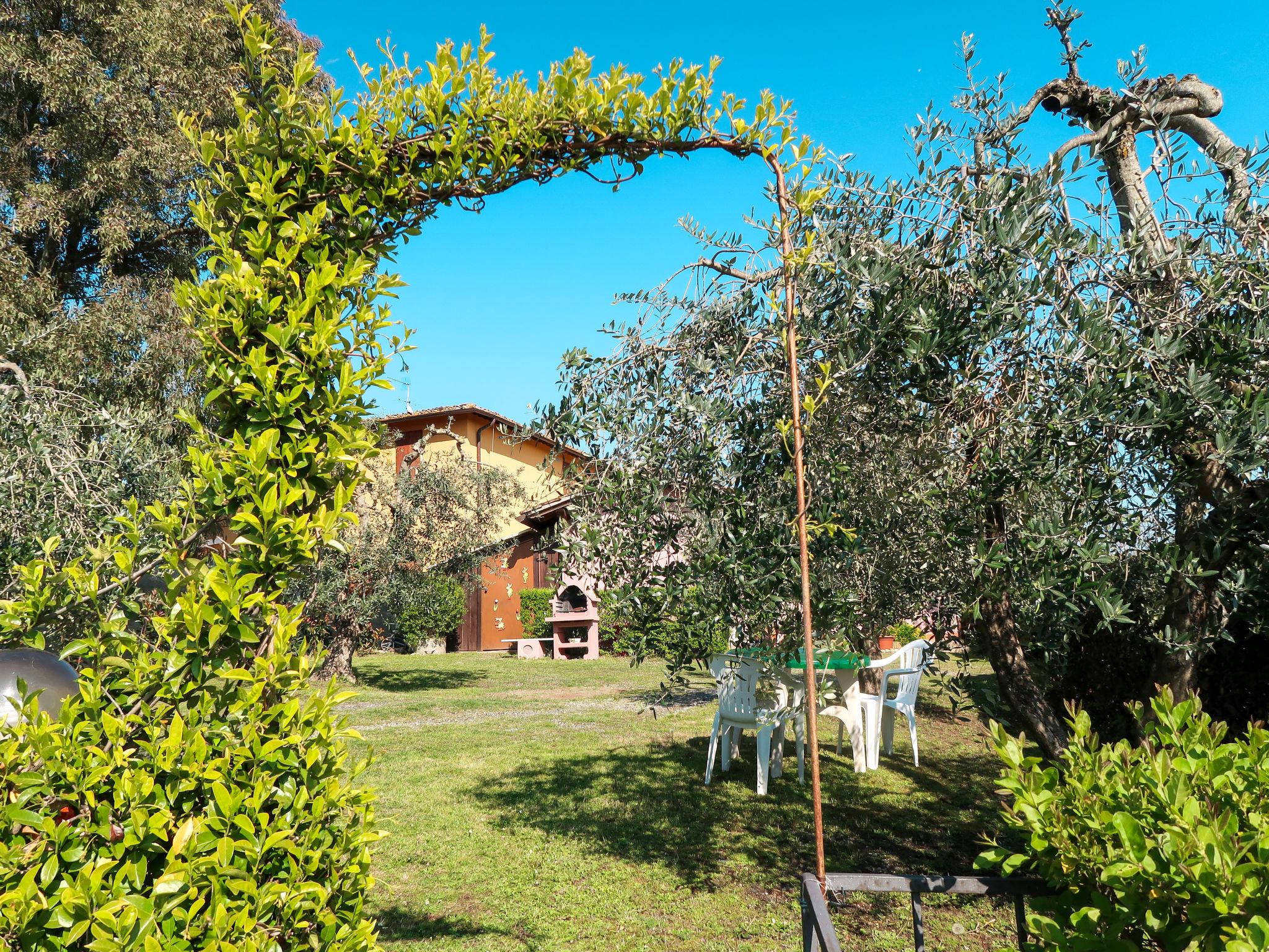 Foto 27 - Appartamento con 3 camere da letto a San Miniato con piscina e giardino