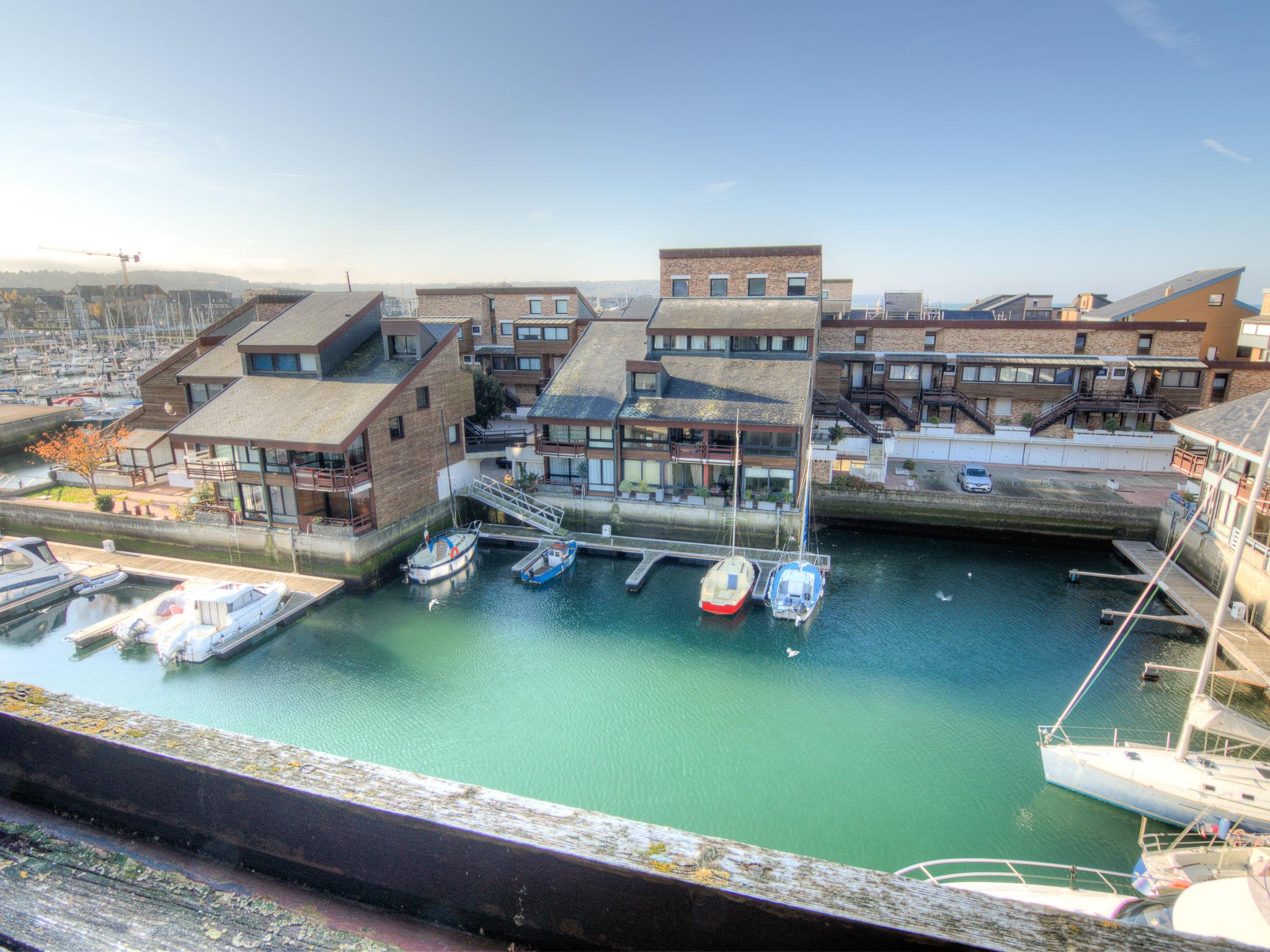 Foto 5 - Apartamento en Deauville con vistas al mar