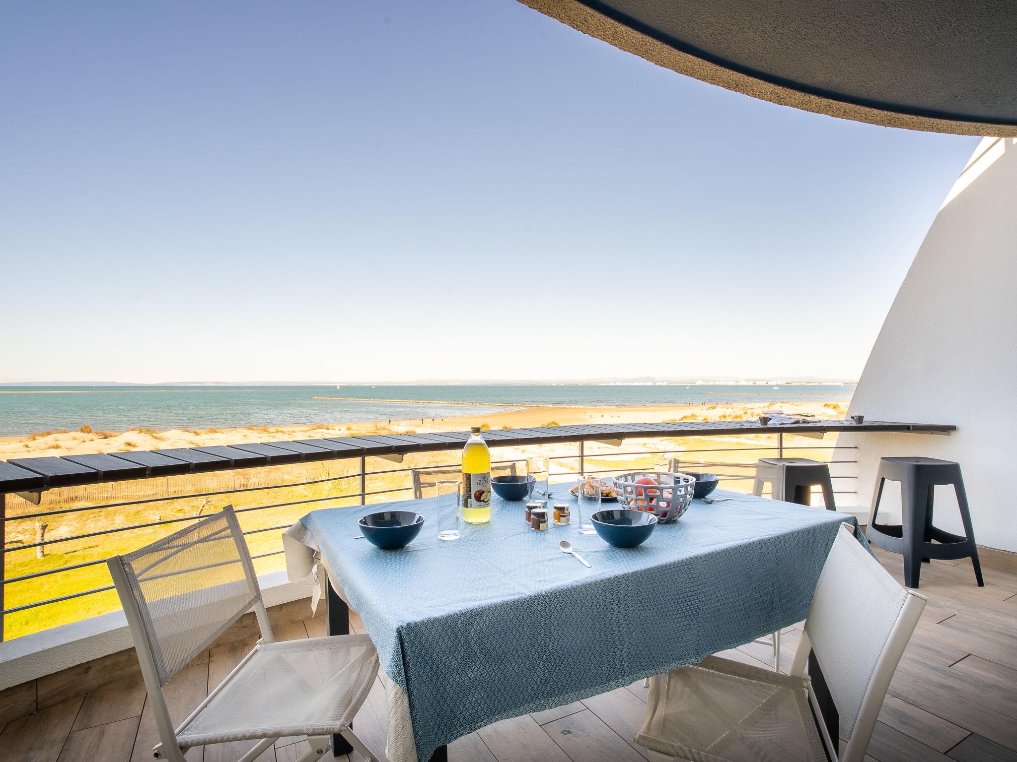 Photo 12 - Apartment in Le Grau-du-Roi with terrace and sea view