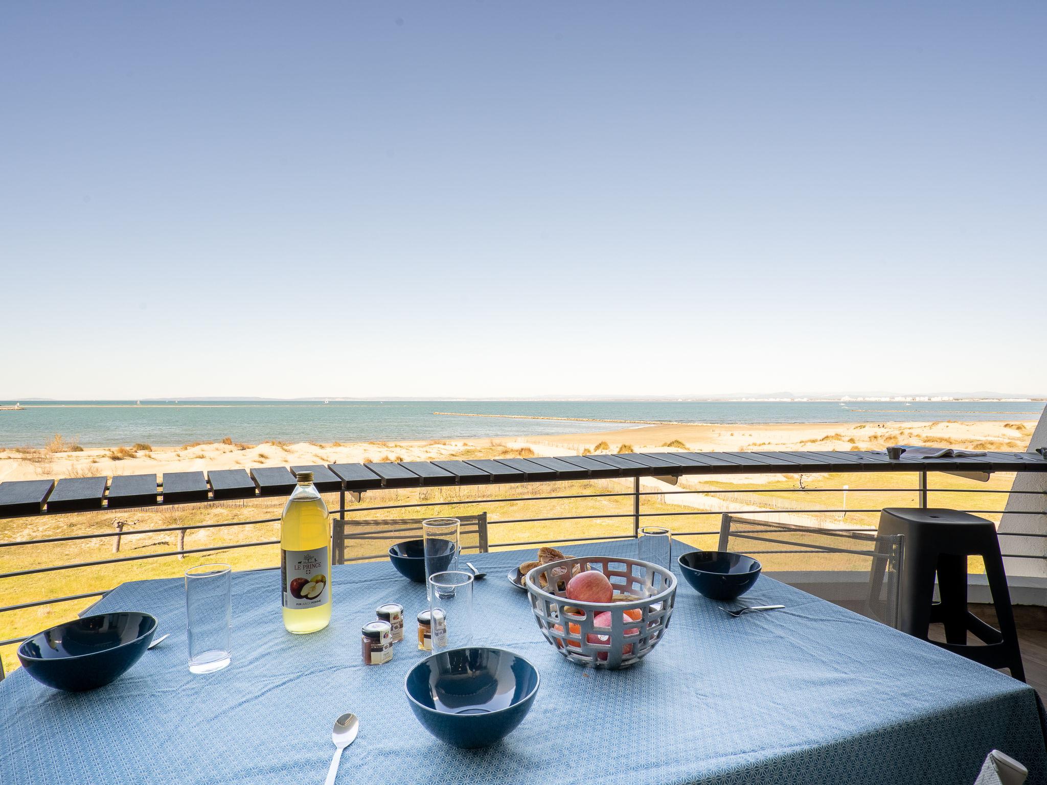 Foto 4 - Appartamento a Le Grau-du-Roi con terrazza e vista mare