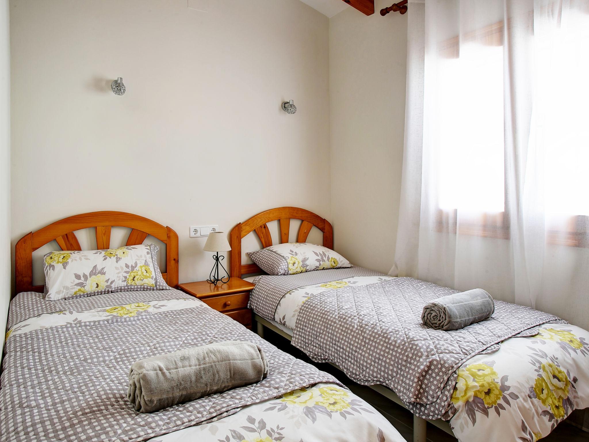 Photo 14 - 3 bedroom House in Pego with private pool and garden