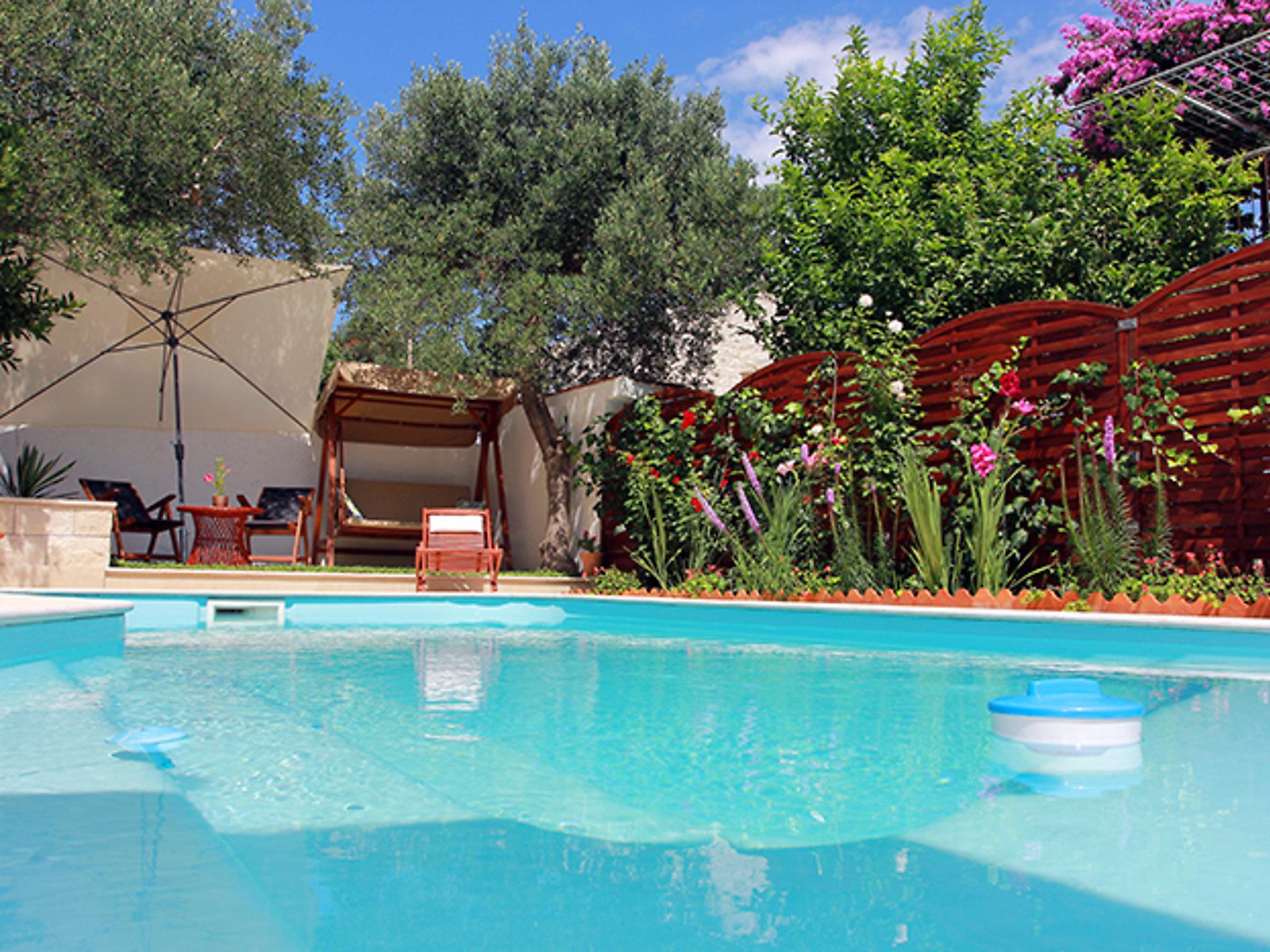 Photo 7 - Maison de 5 chambres à Supetar avec piscine privée et vues à la mer