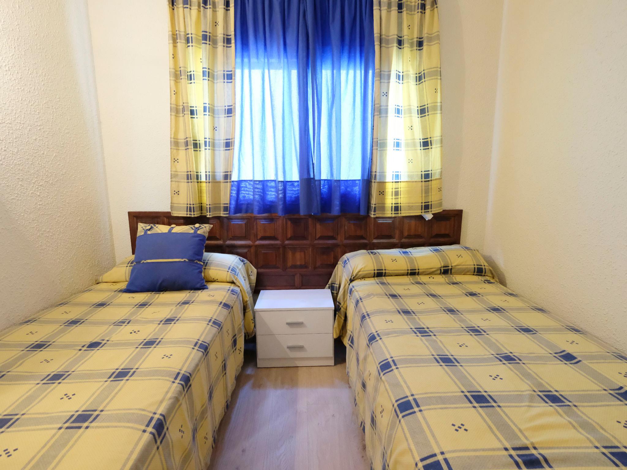 Foto 16 - Appartamento con 2 camere da letto a Cambrils con giardino e vista mare