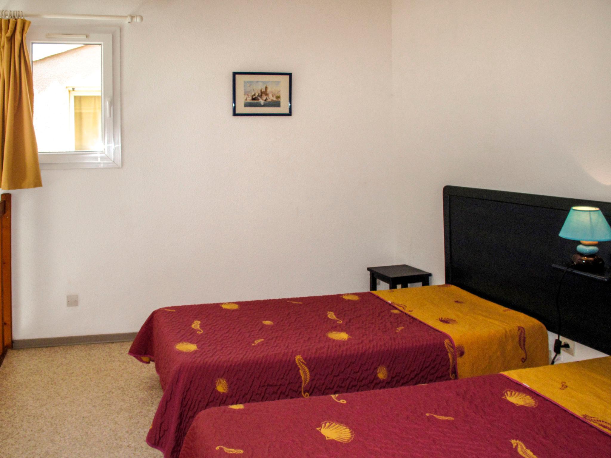 Foto 3 - Casa con 1 camera da letto a Vendres con piscina e vista mare