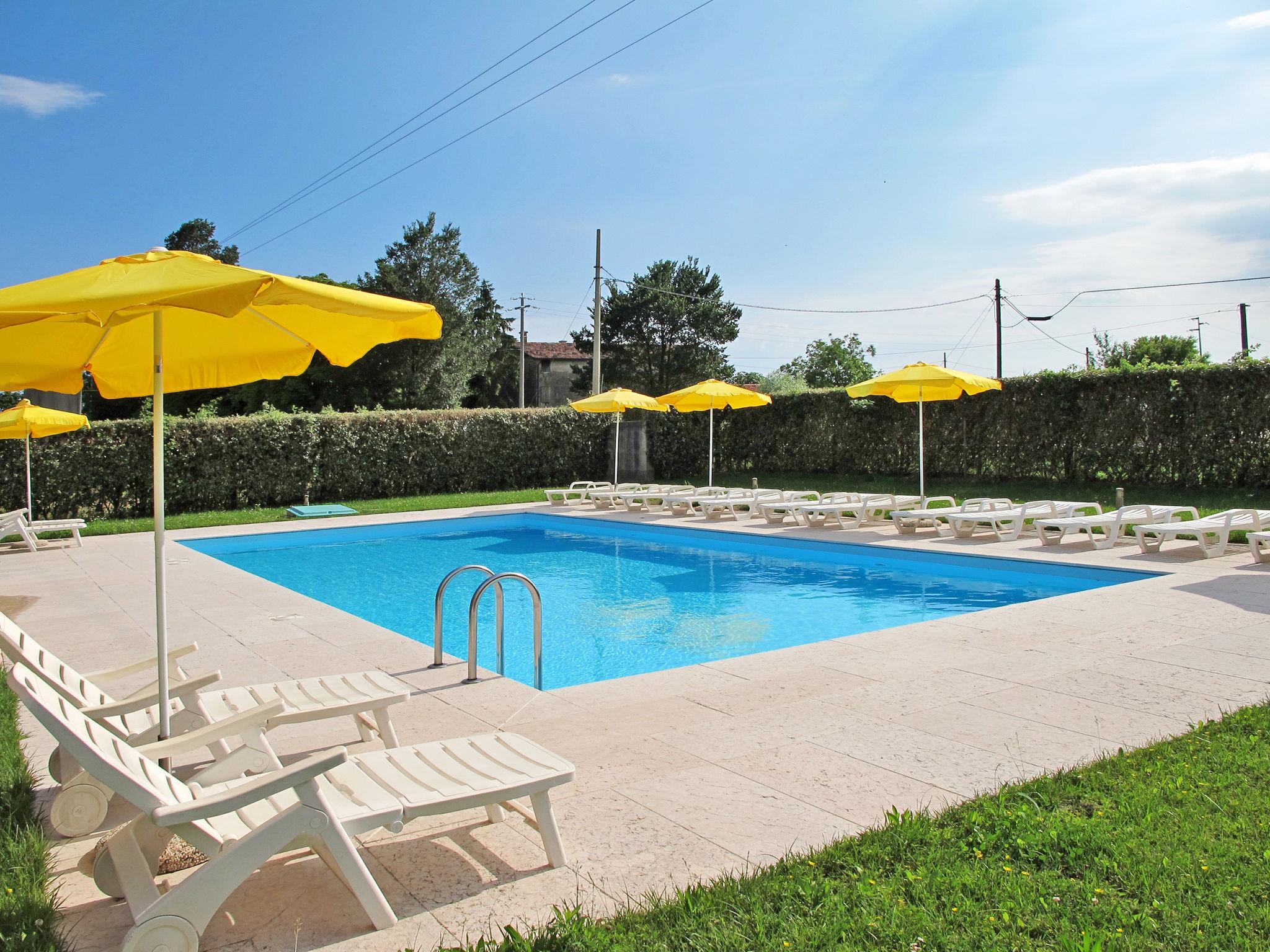 Foto 13 - Apartamento de 1 habitación en San Michele al Tagliamento con piscina y vistas al mar