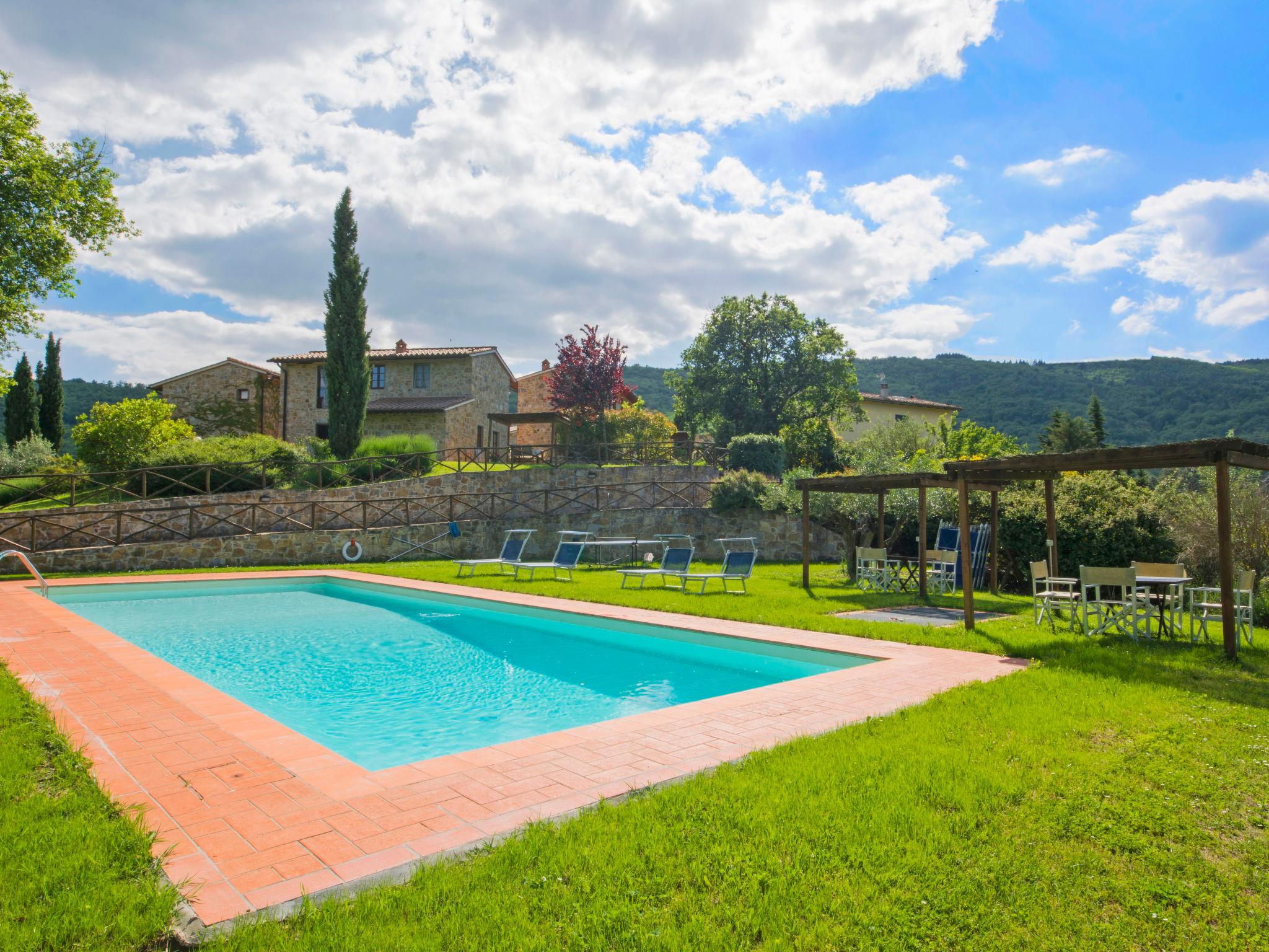 Photo 1 - 2 bedroom House in Greve in Chianti with swimming pool