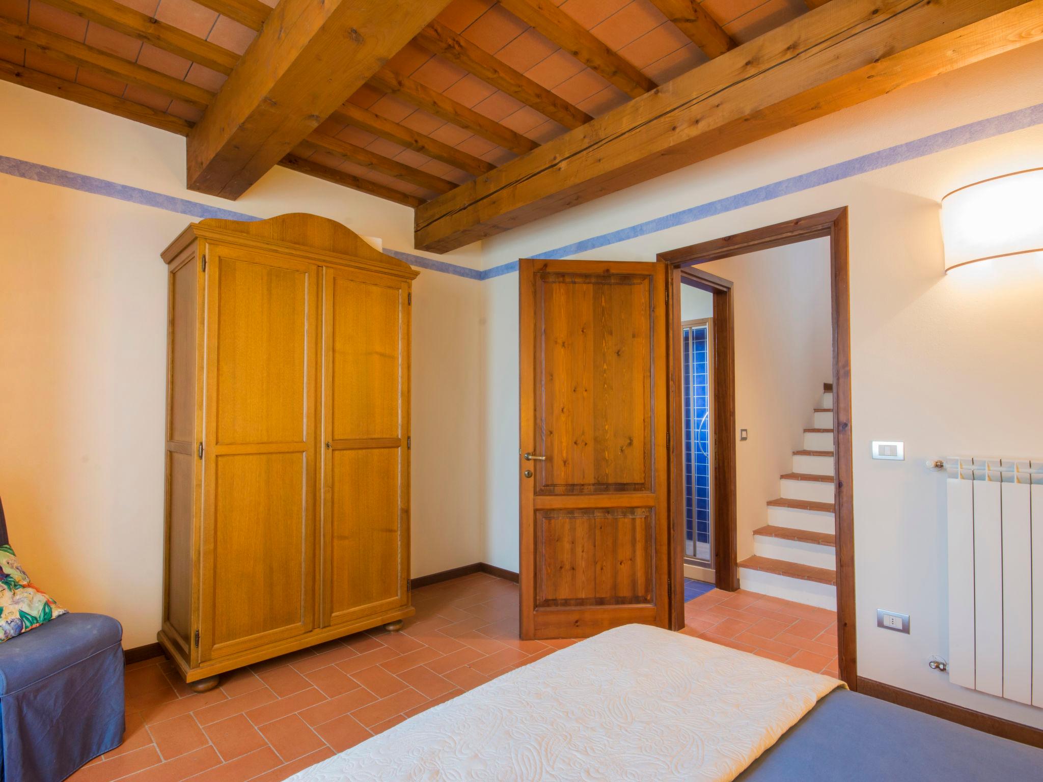 Foto 13 - Haus mit 3 Schlafzimmern in Greve in Chianti mit schwimmbad