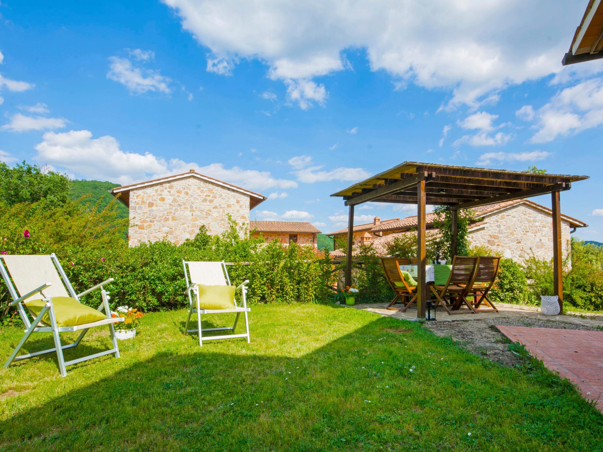 Foto 2 - Casa con 3 camere da letto a Greve in Chianti con piscina e giardino