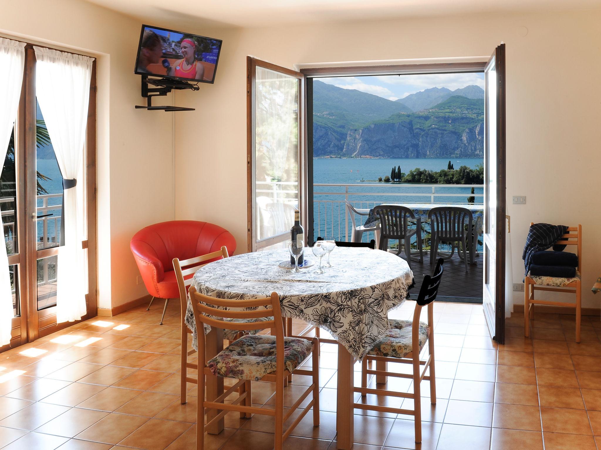 Foto 2 - Apartamento de 2 quartos em Malcesine com jardim e vista para a montanha