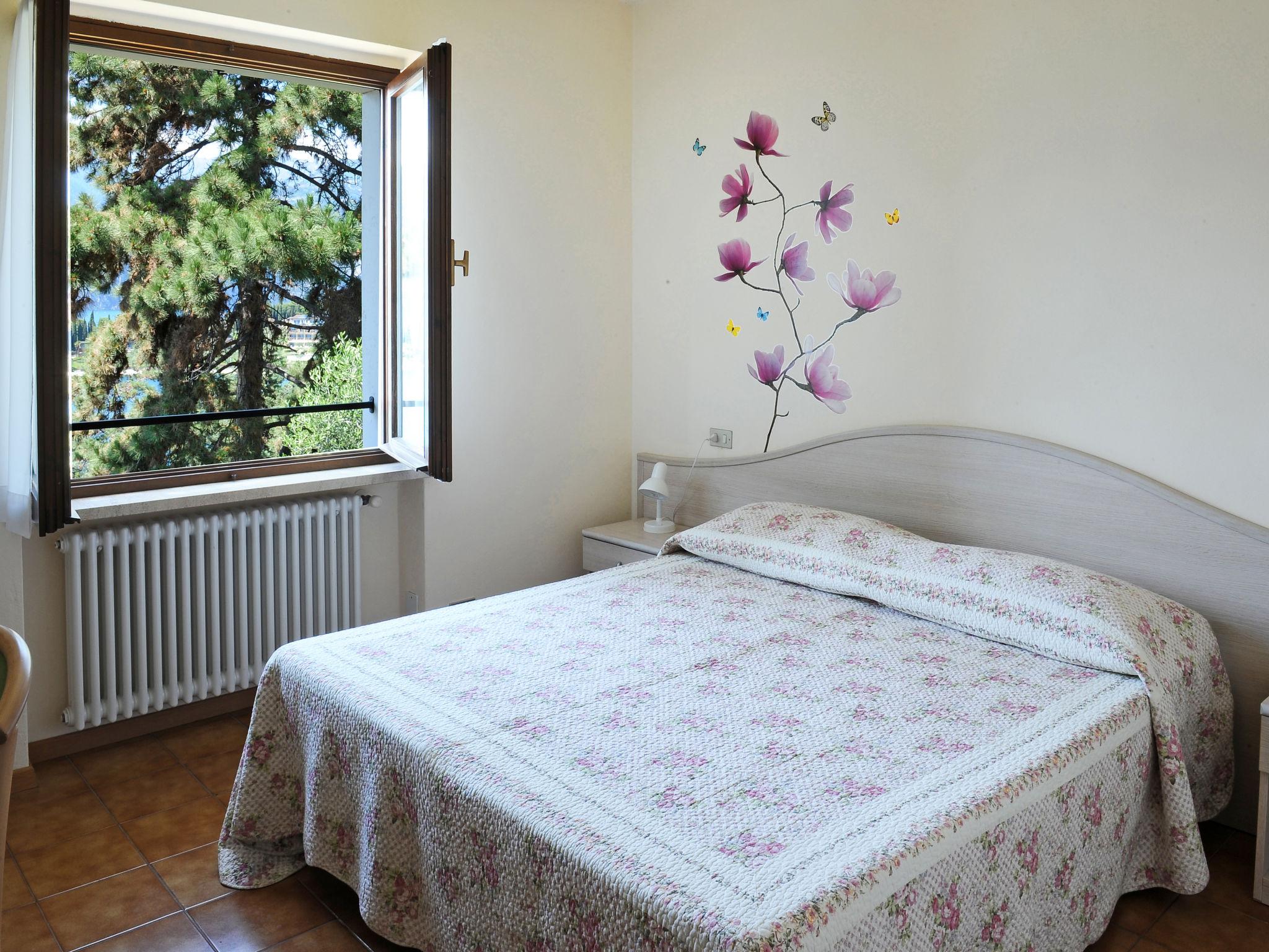 Foto 4 - Appartamento con 2 camere da letto a Malcesine con giardino e vista sulle montagne