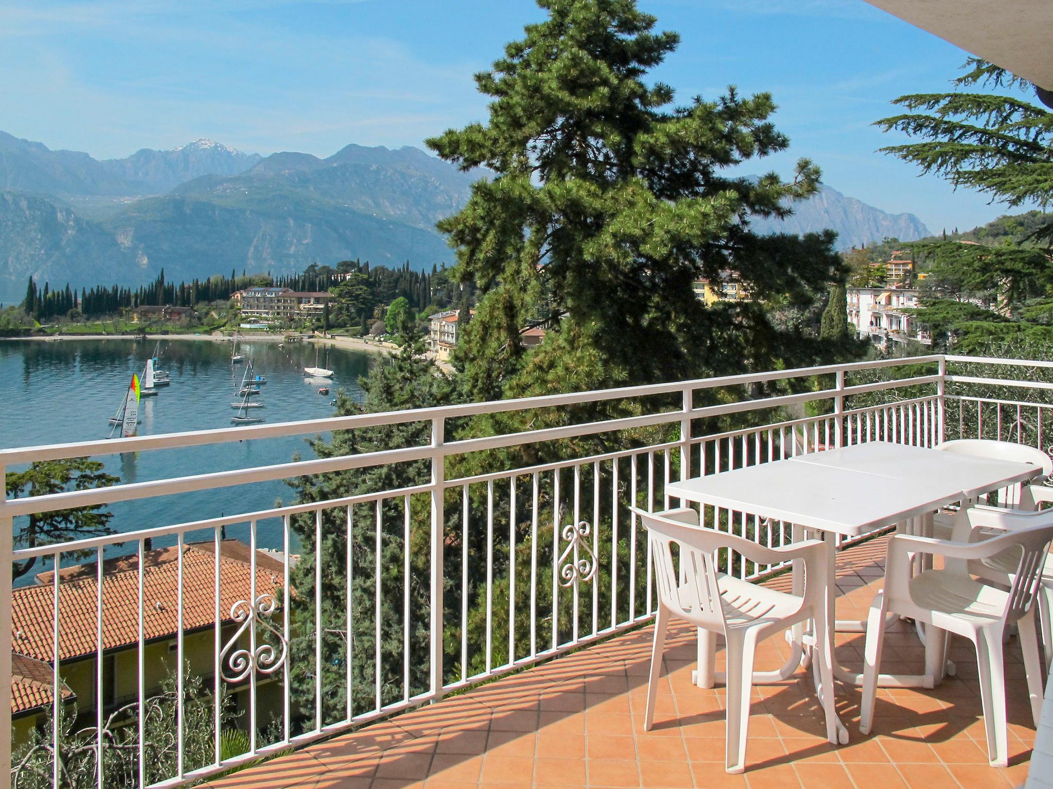 Photo 3 - Appartement de 2 chambres à Malcesine avec jardin et vues sur la montagne