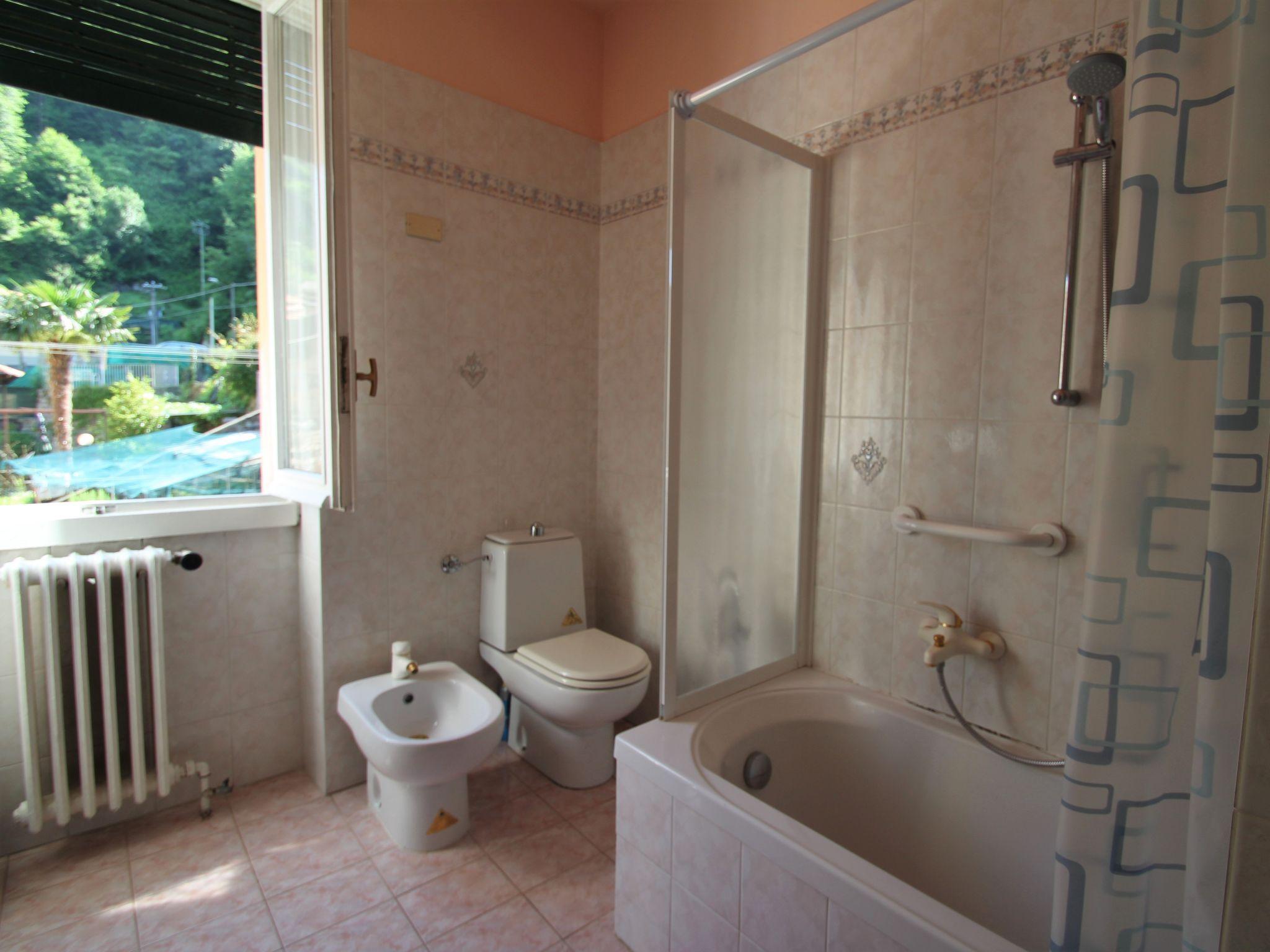 Photo 16 - 2 bedroom Apartment in Nesso with garden and terrace