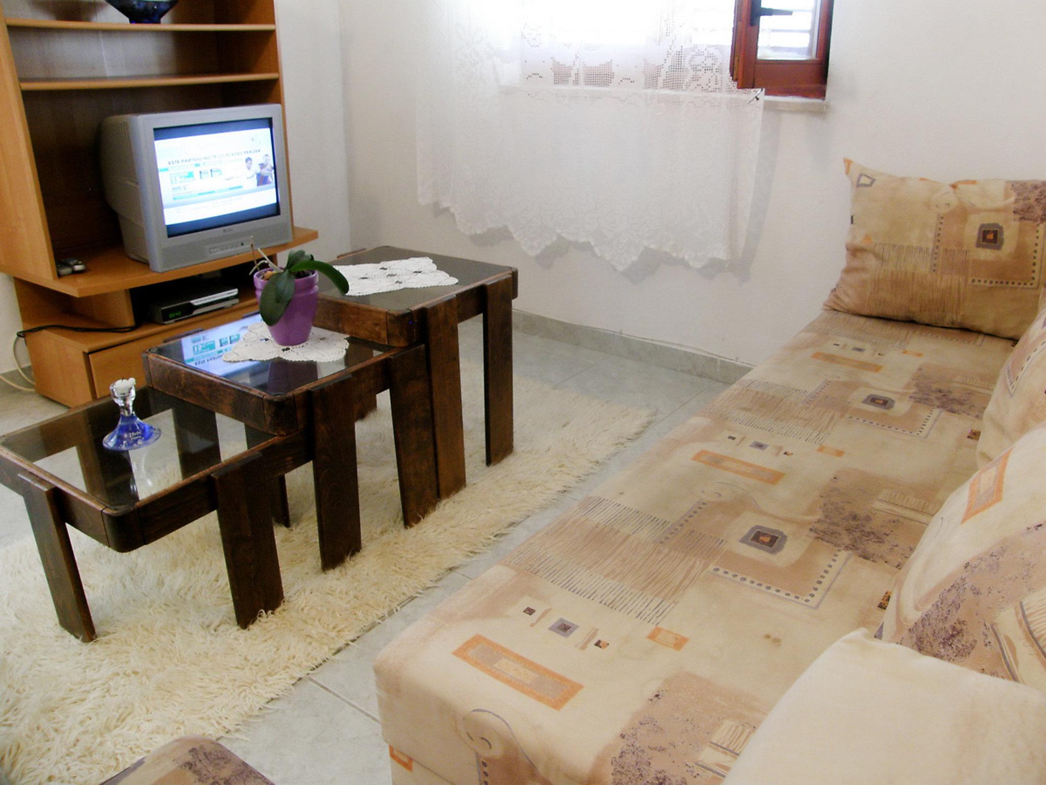 Foto 4 - Apartamento de 2 habitaciones en Supetar con terraza y vistas al mar