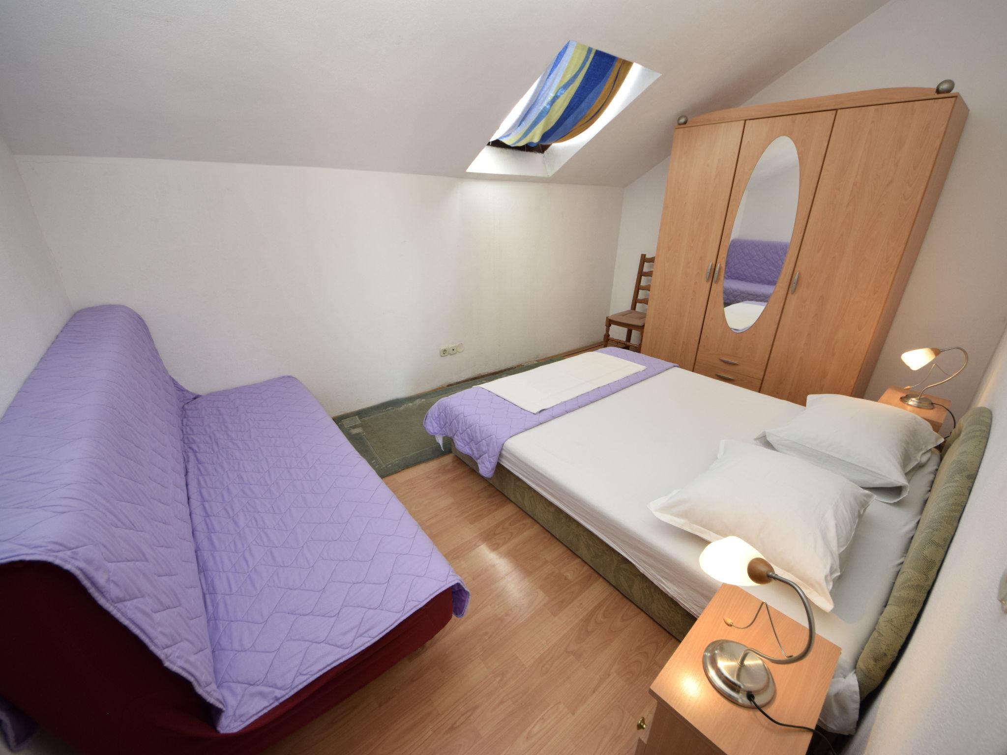 Foto 7 - Appartamento con 2 camere da letto a Supetar con terrazza e vista mare
