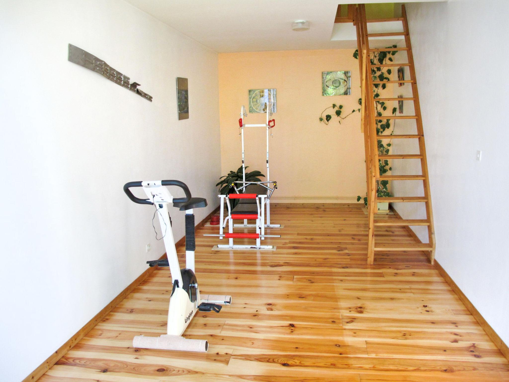 Photo 11 - Appartement de 1 chambre à Saint-Georges-de-Montclard avec piscine et jardin