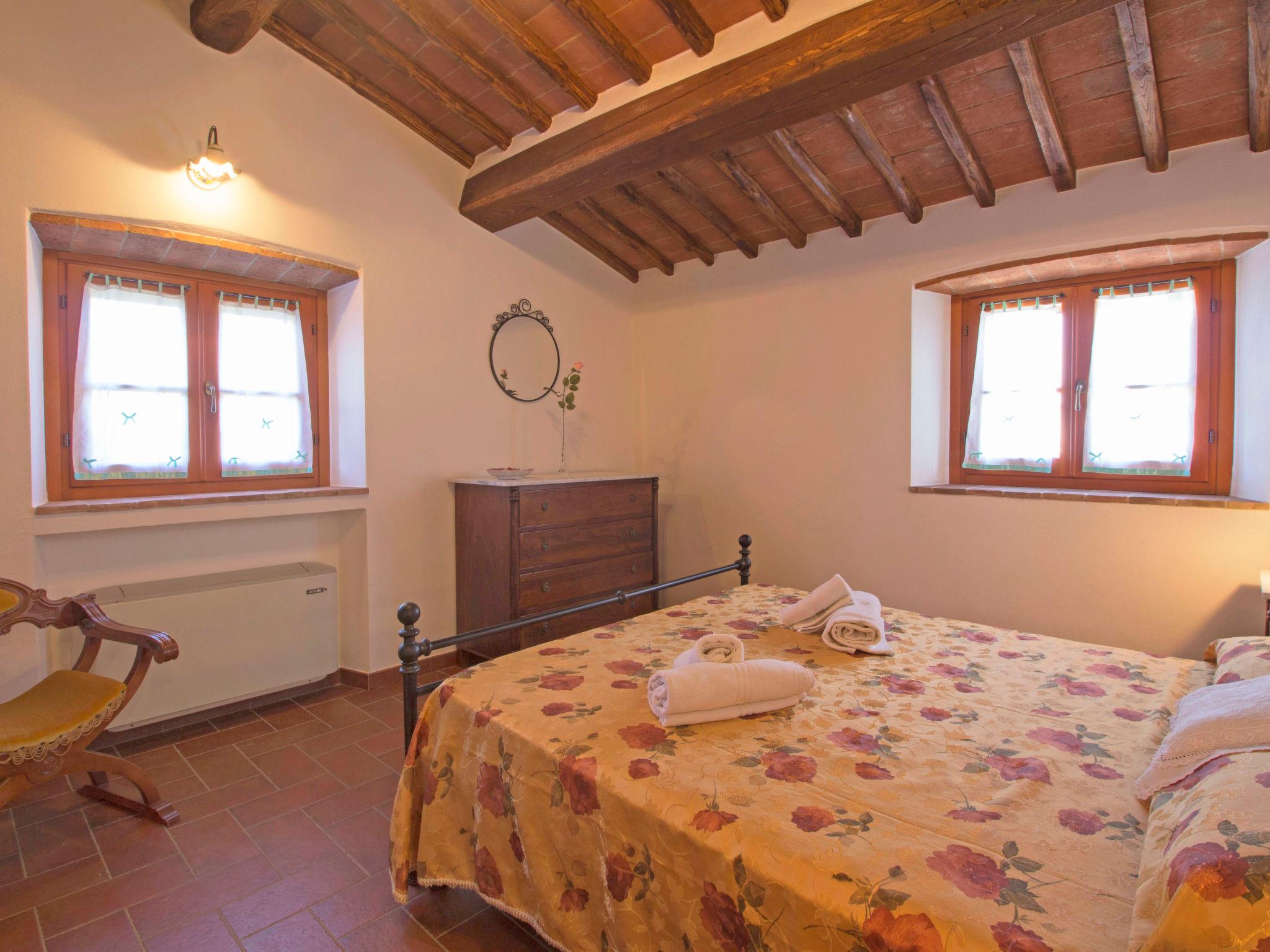 Photo 13 - 3 bedroom House in Cortona with swimming pool and garden