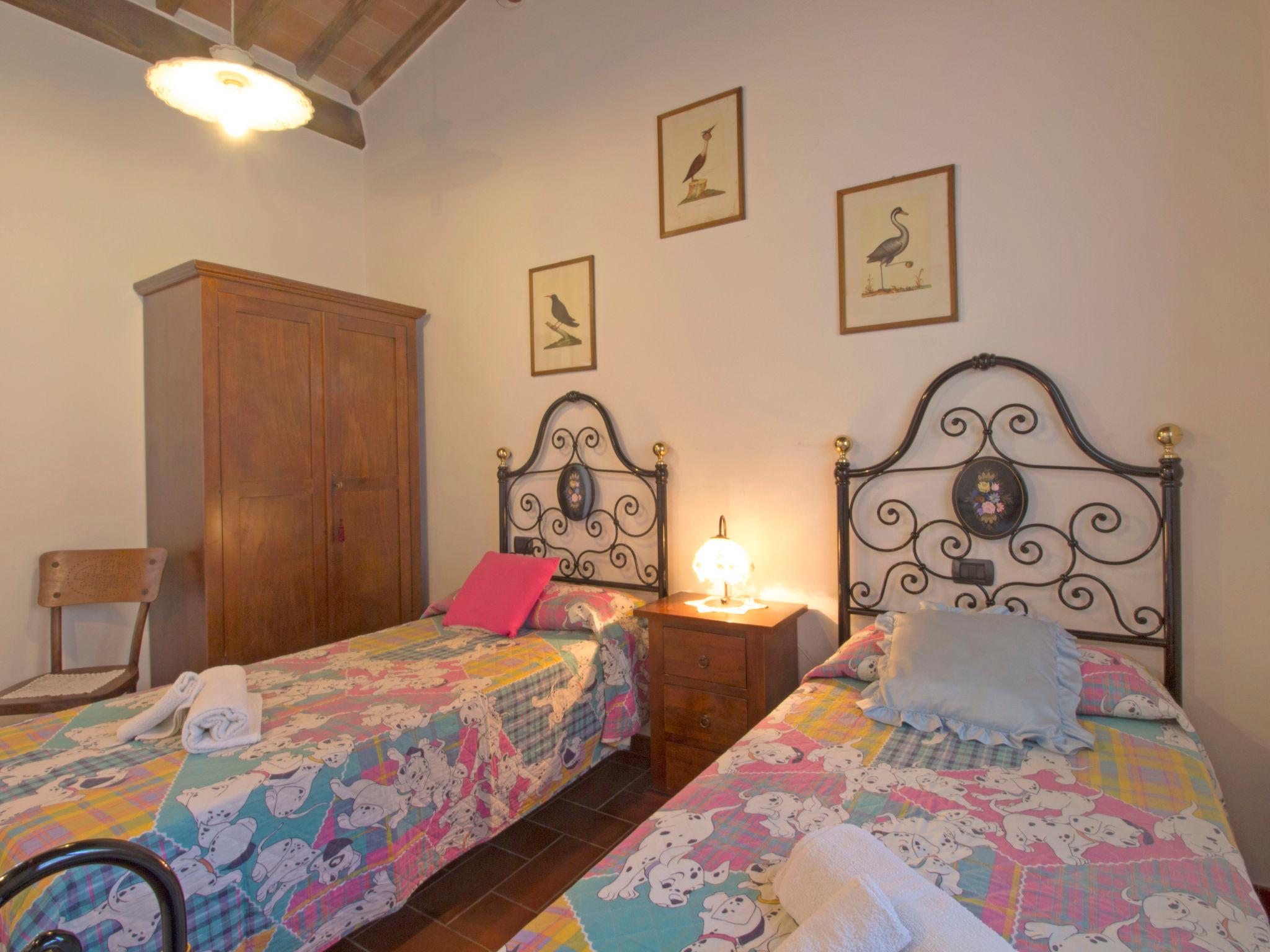 Foto 15 - Casa con 3 camere da letto a Cortona con piscina e giardino