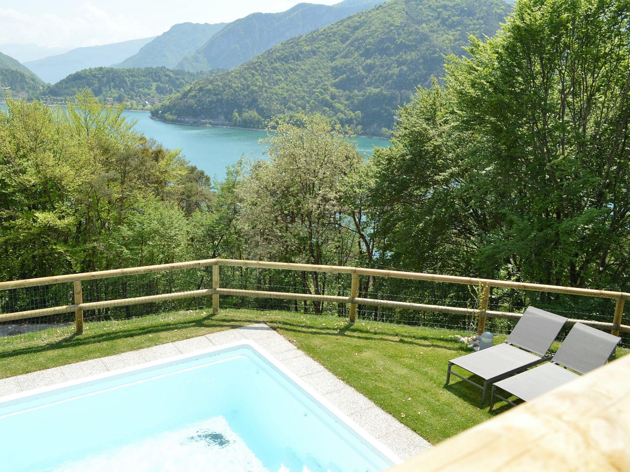 Photo 35 - 2 bedroom Apartment in Ledro with swimming pool and garden