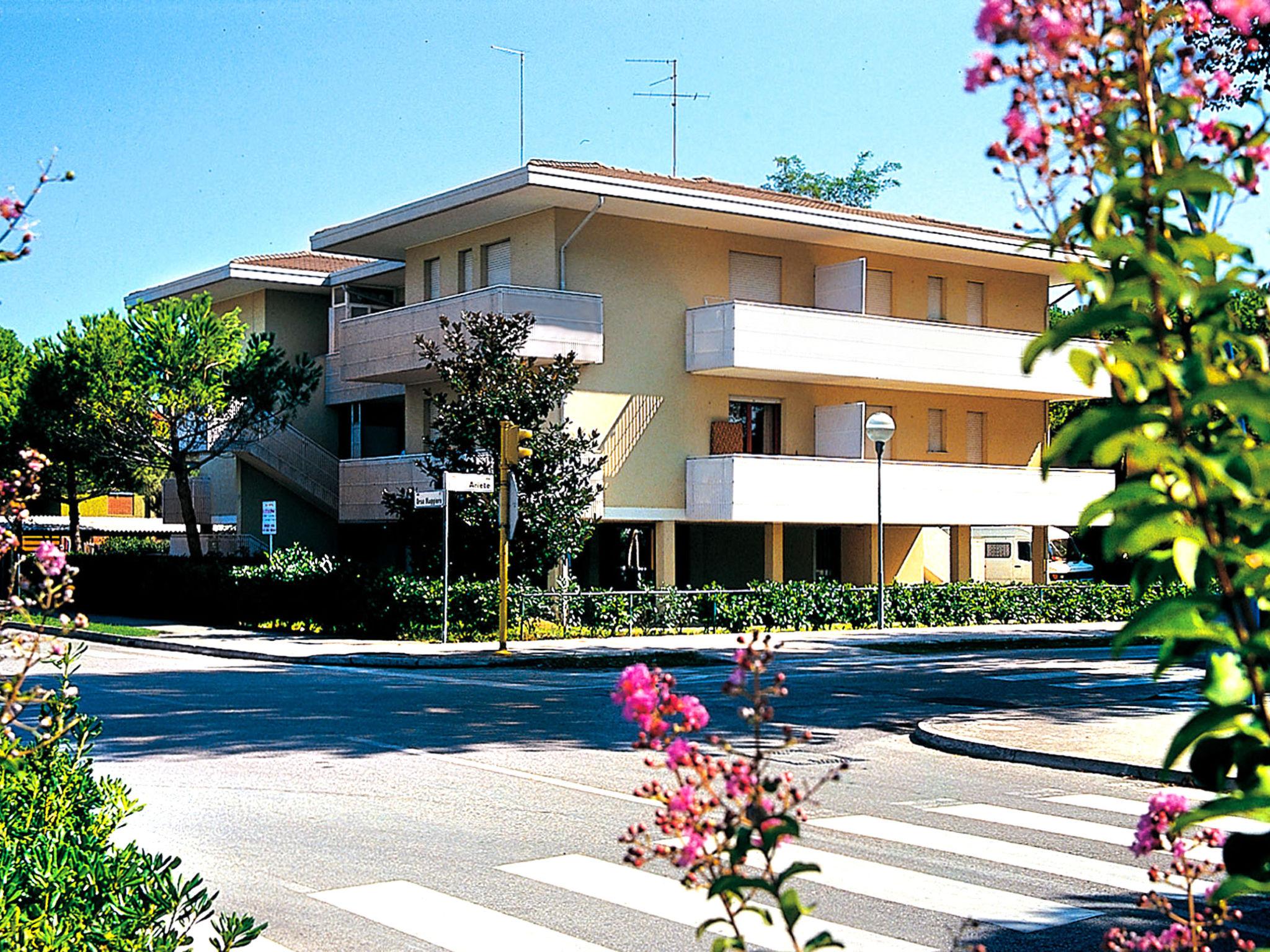 Foto 1 - Apartamento de 1 habitación en San Michele al Tagliamento con vistas al mar