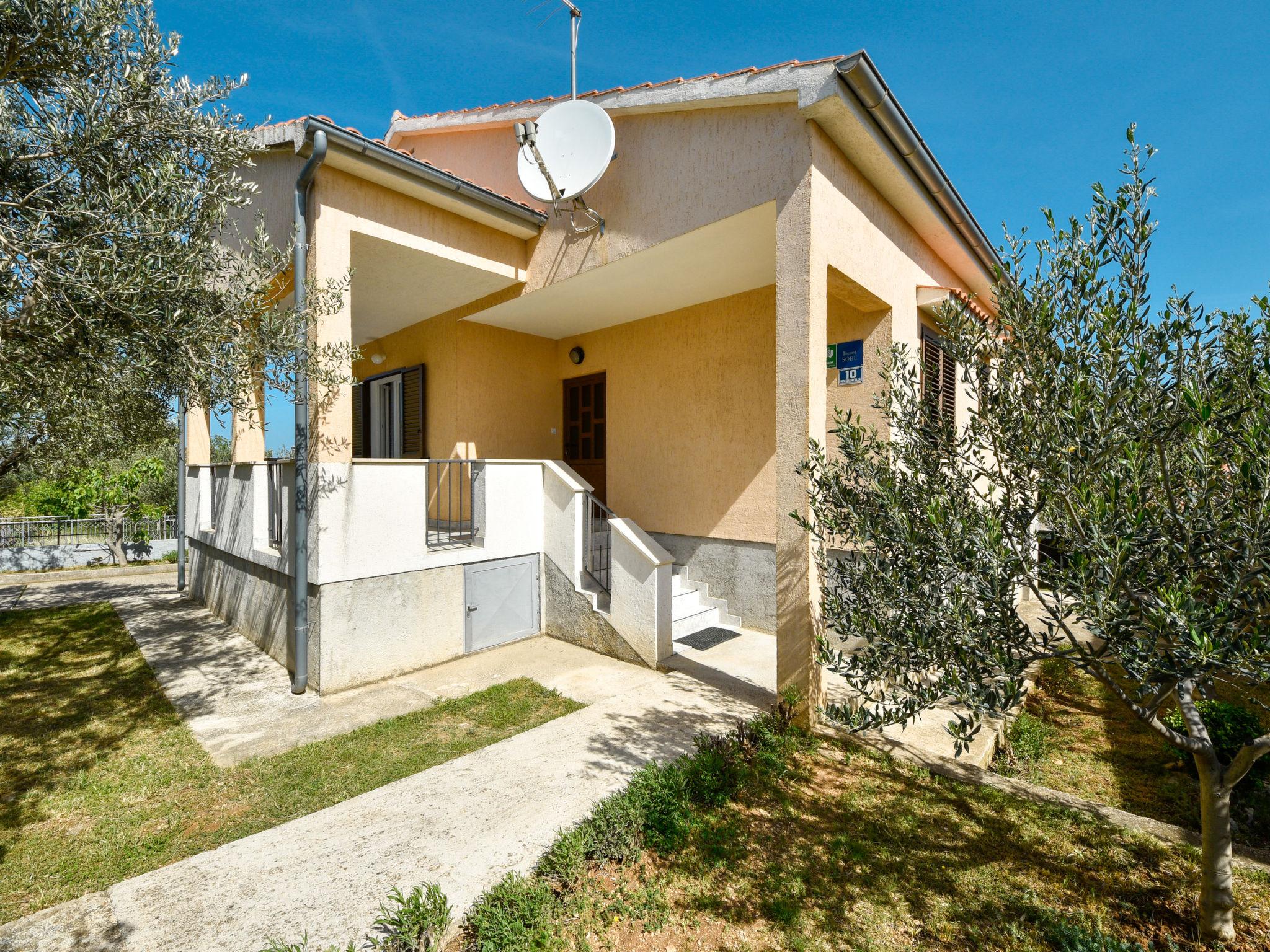 Foto 16 - Haus mit 3 Schlafzimmern in Obrovac mit terrasse und blick aufs meer