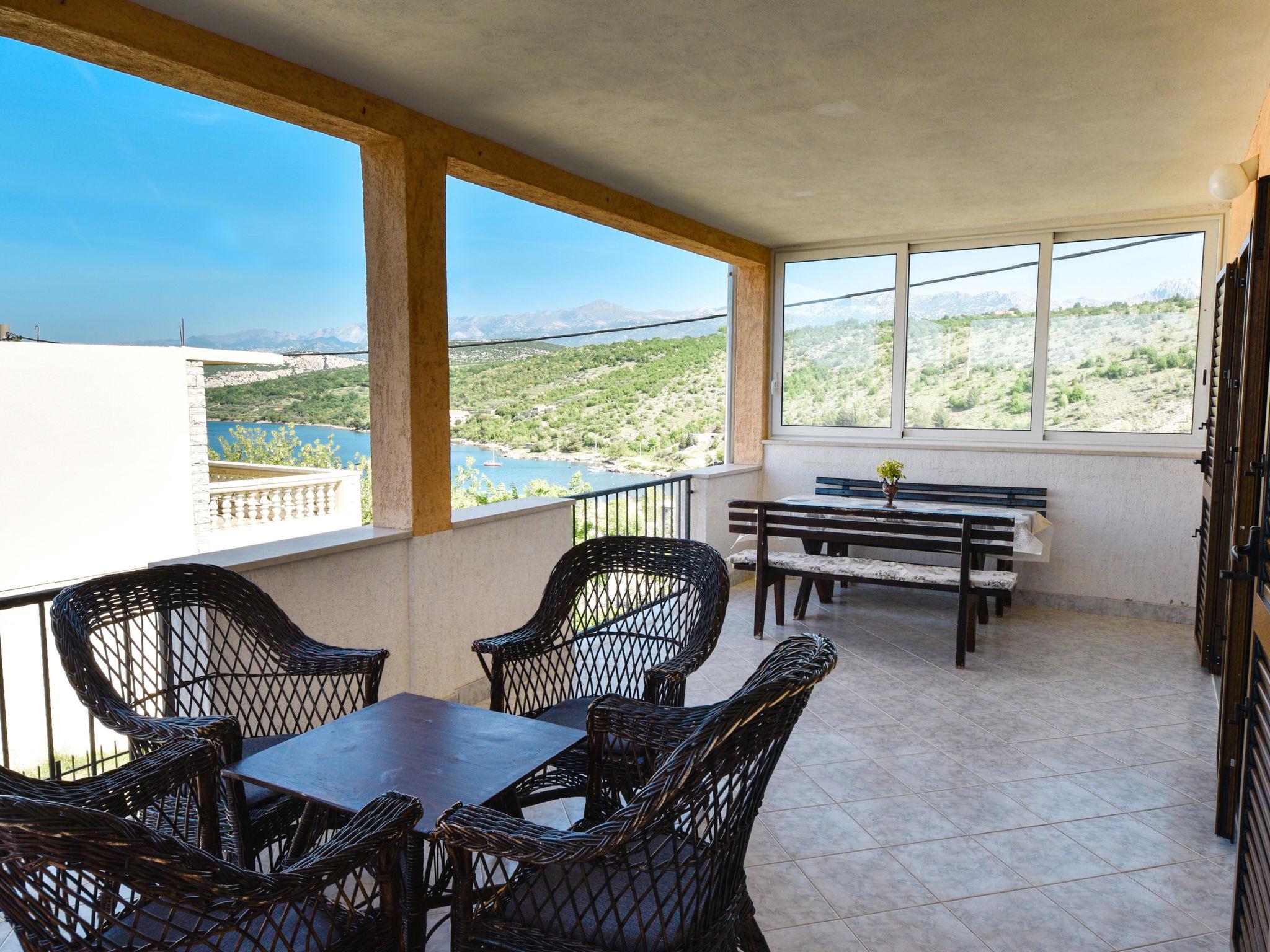 Photo 2 - Maison de 3 chambres à Obrovac avec terrasse et vues à la mer