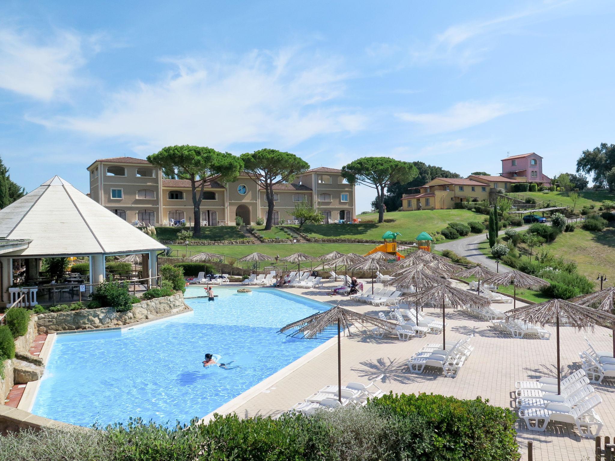 Photo 1 - Appartement de 3 chambres à Riparbella avec piscine et jardin