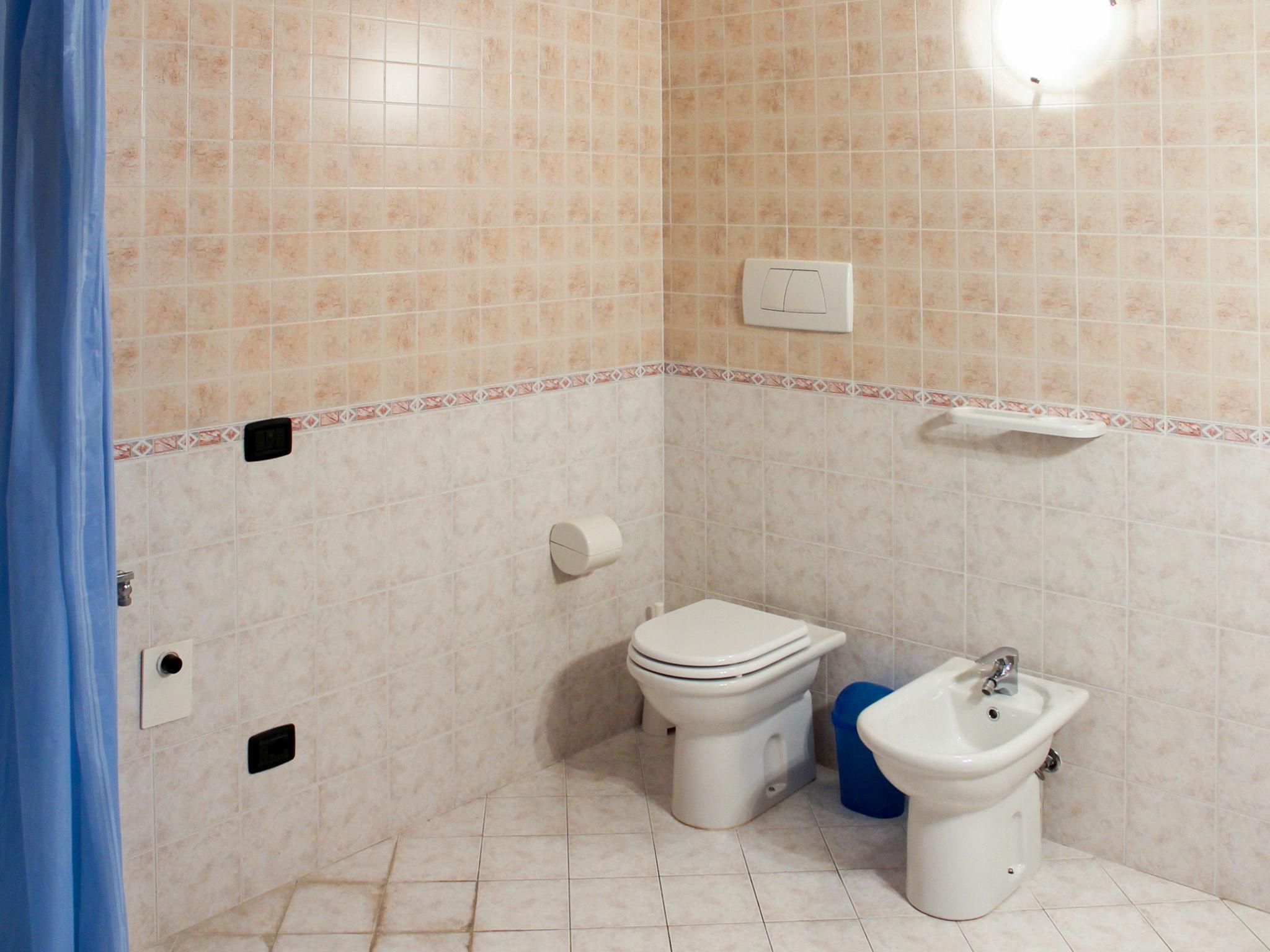 Foto 7 - Apartamento de 2 quartos em Lazise com piscina e jardim