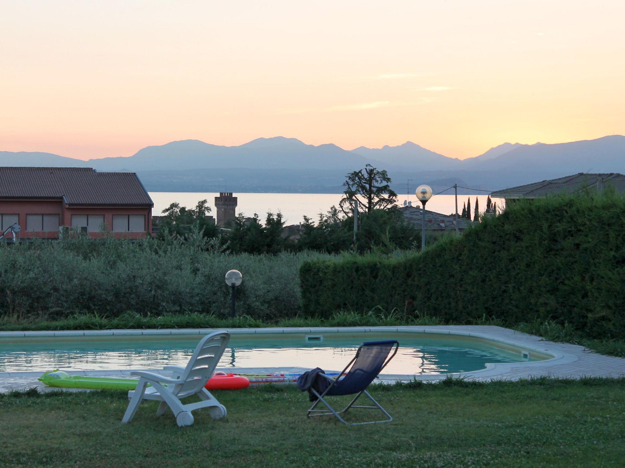 Foto 5 - Apartamento de 2 quartos em Lazise com piscina e vista para a montanha