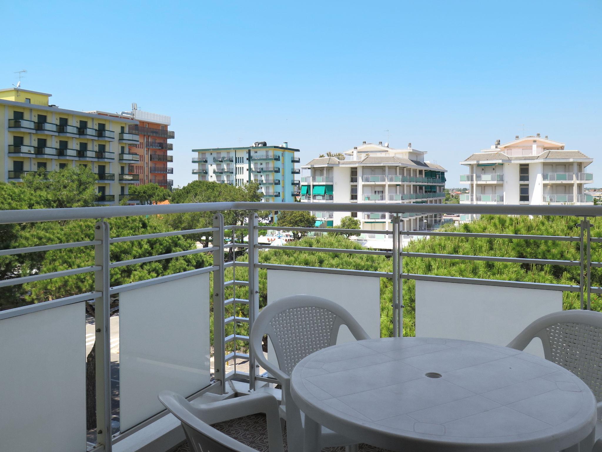 Photo 3 - 1 bedroom Apartment in Jesolo with sea view