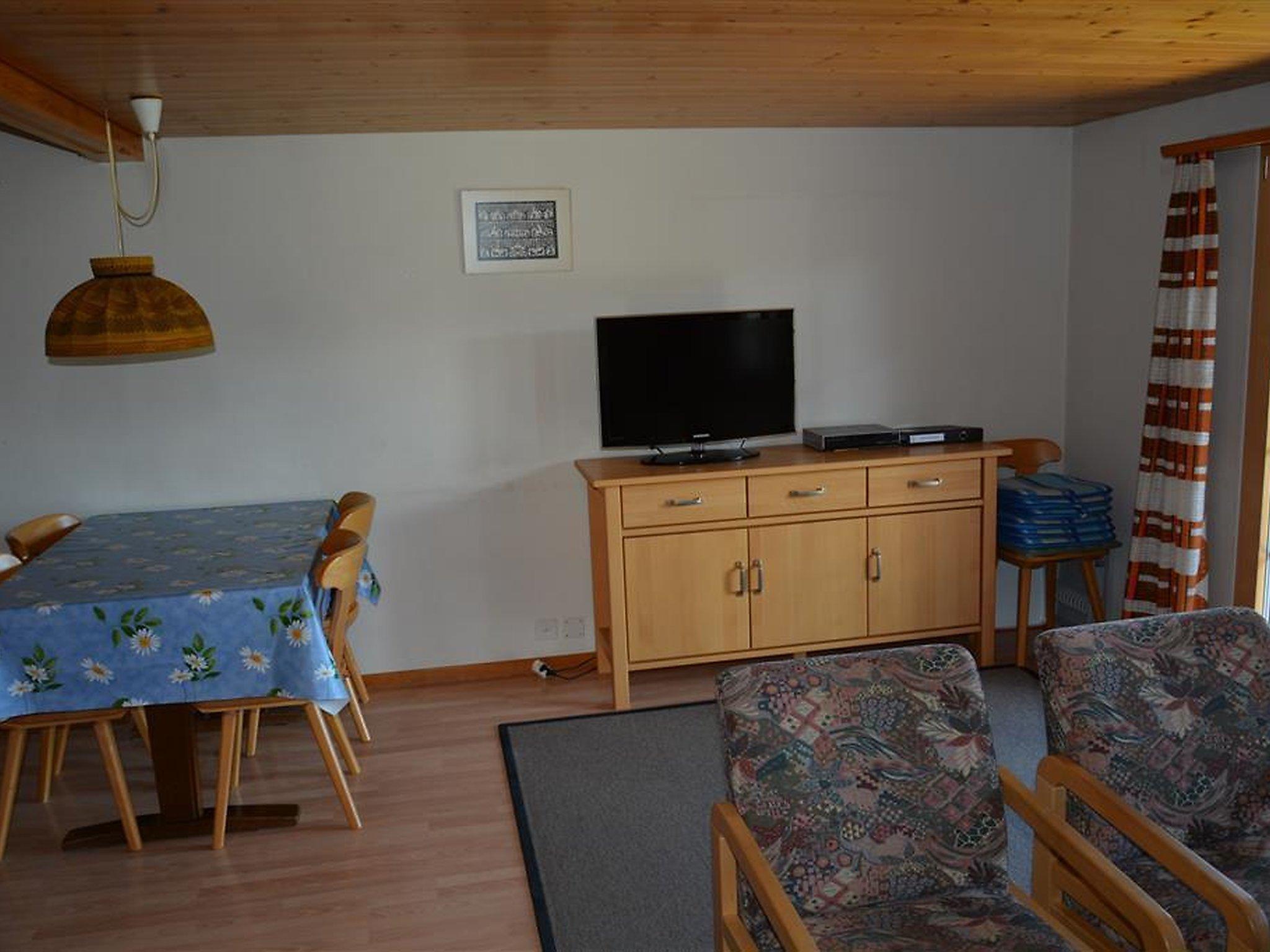 Photo 8 - 2 bedroom Apartment in Saanen