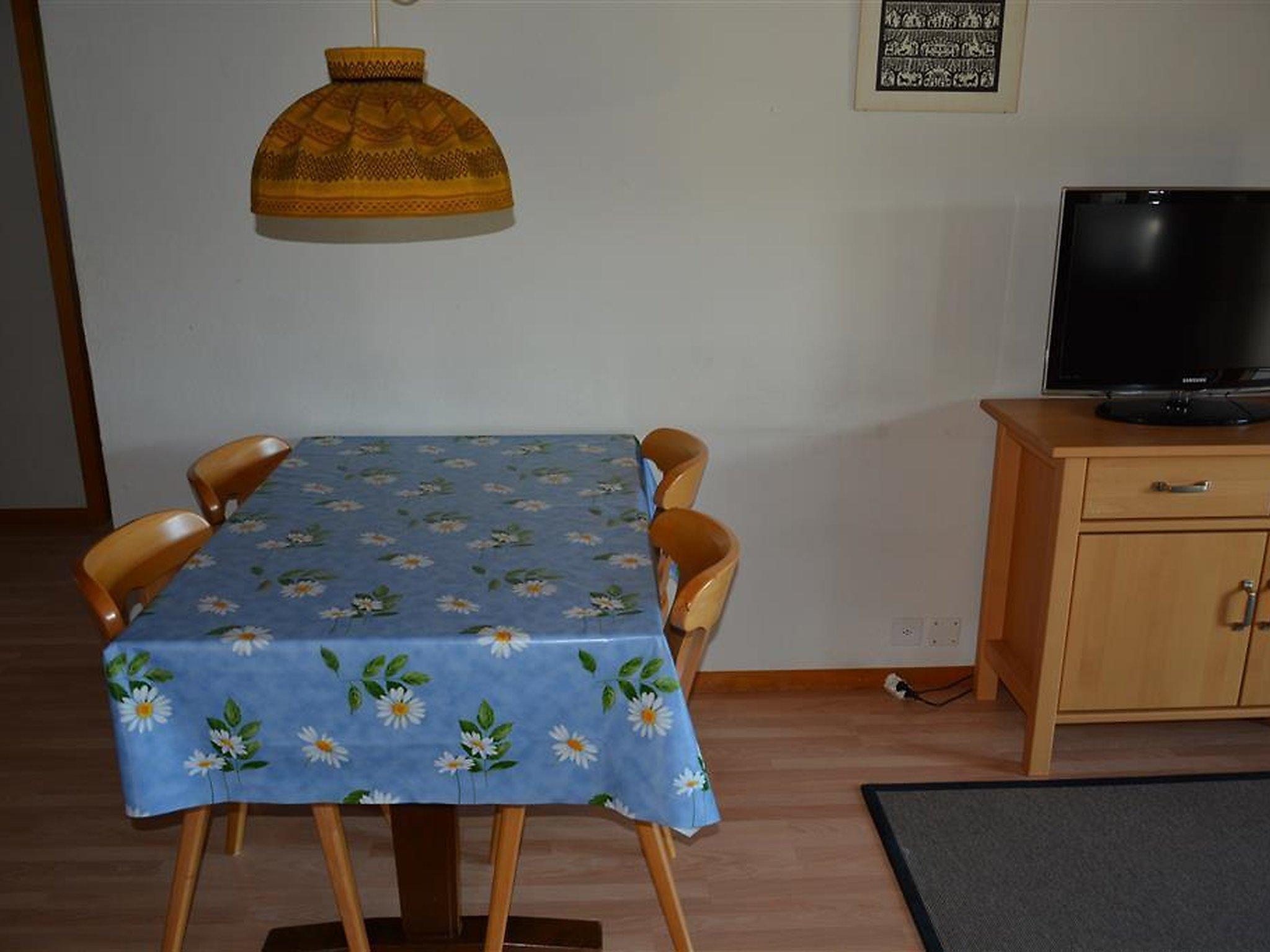 Photo 10 - 2 bedroom Apartment in Saanen