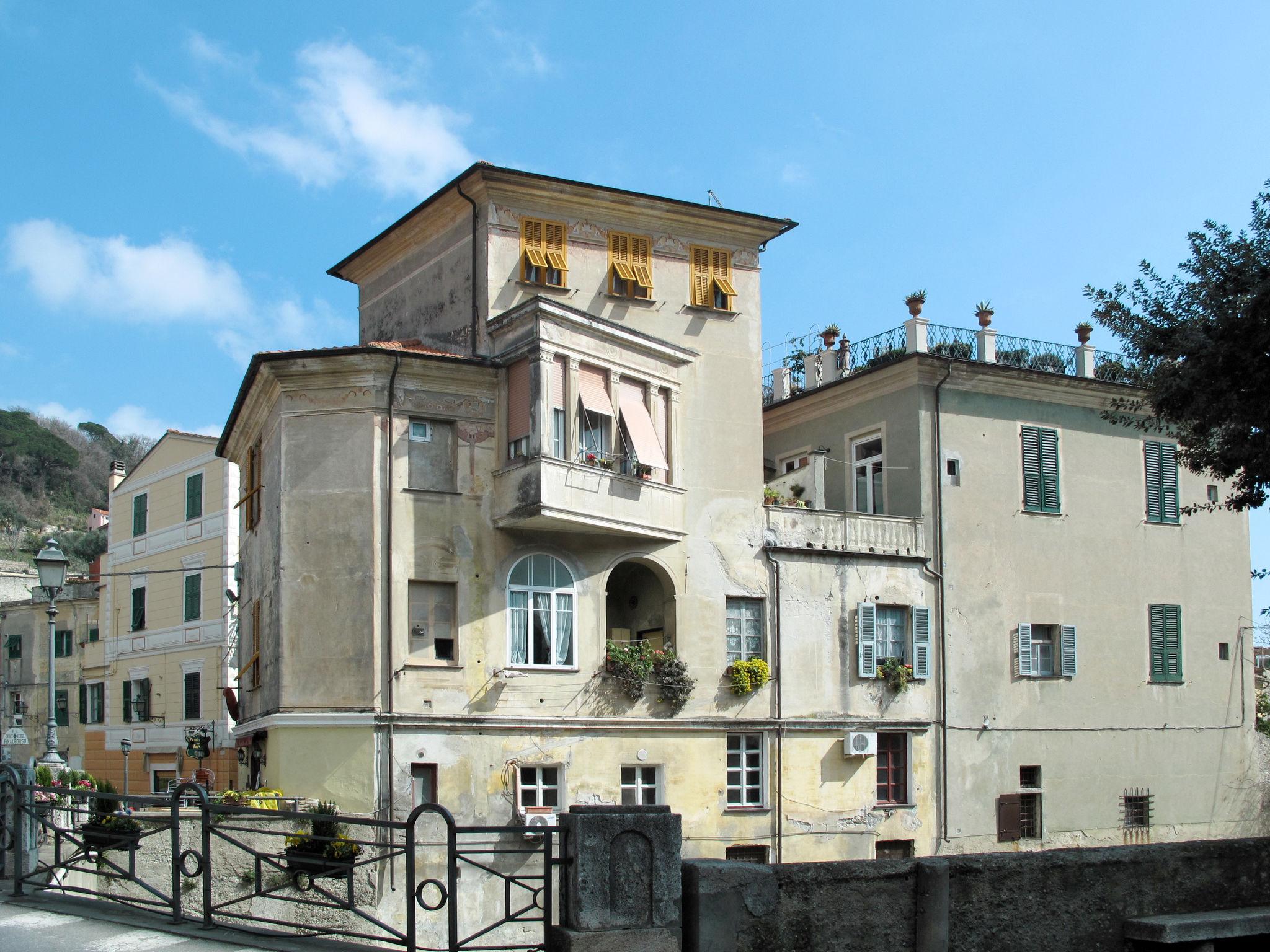 Foto 7 - Apartamento de 3 quartos em Finale Ligure com vistas do mar
