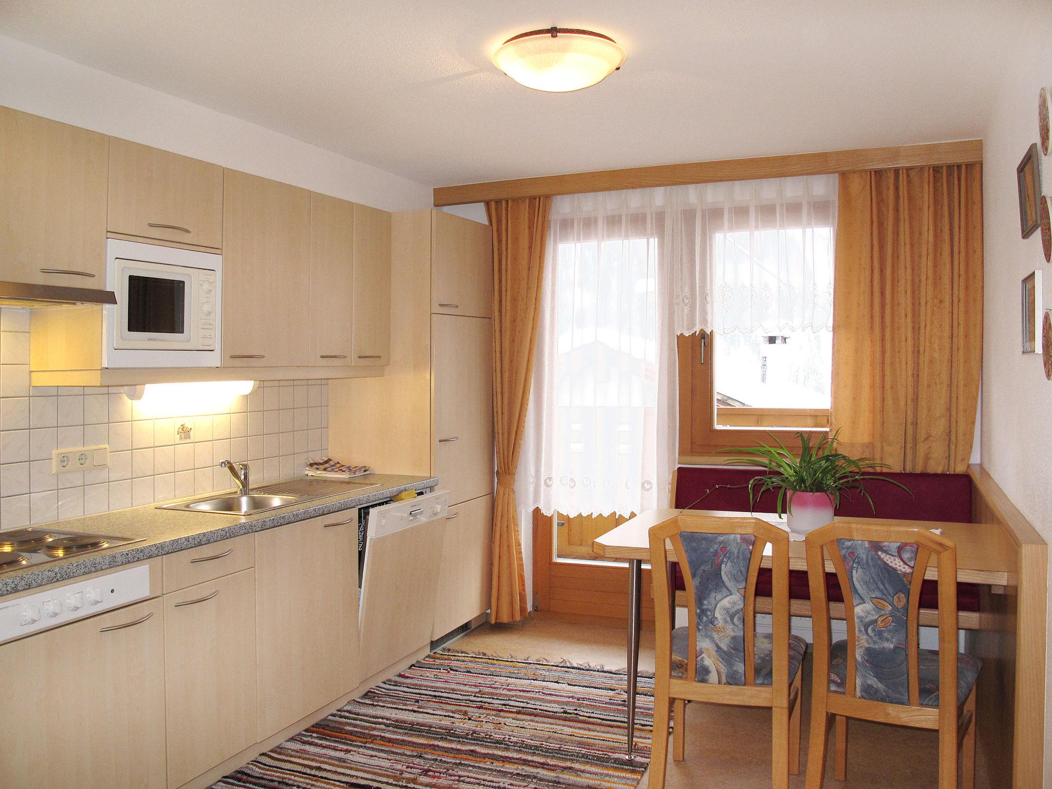 Foto 10 - Apartment mit 1 Schlafzimmer in Spiss mit garten und sauna