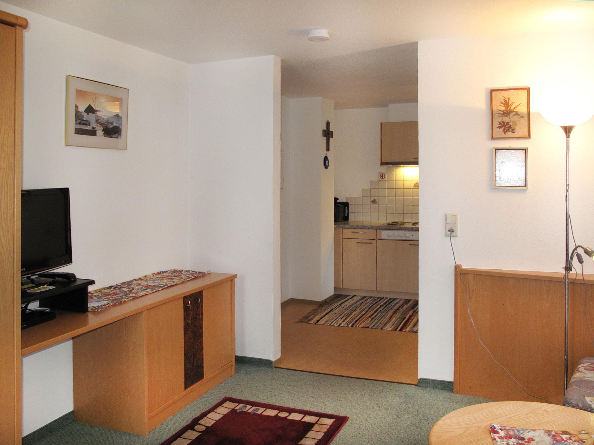 Foto 9 - Apartment mit 1 Schlafzimmer in Spiss mit garten und sauna