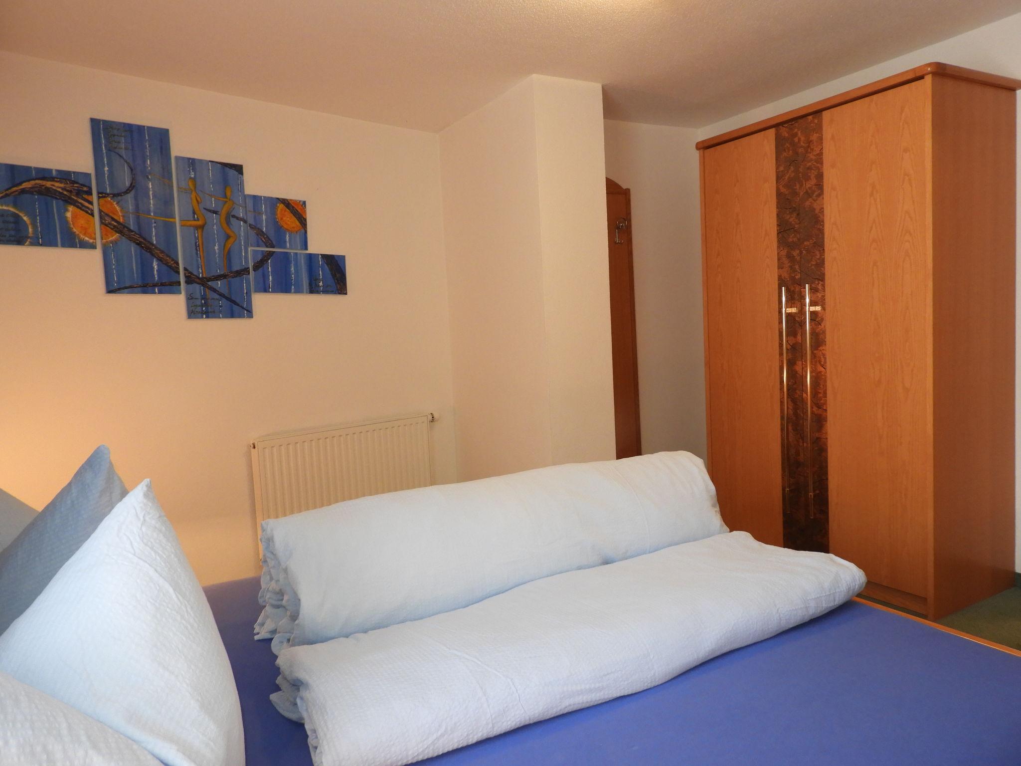 Foto 12 - Apartment mit 1 Schlafzimmer in Spiss mit garten und sauna