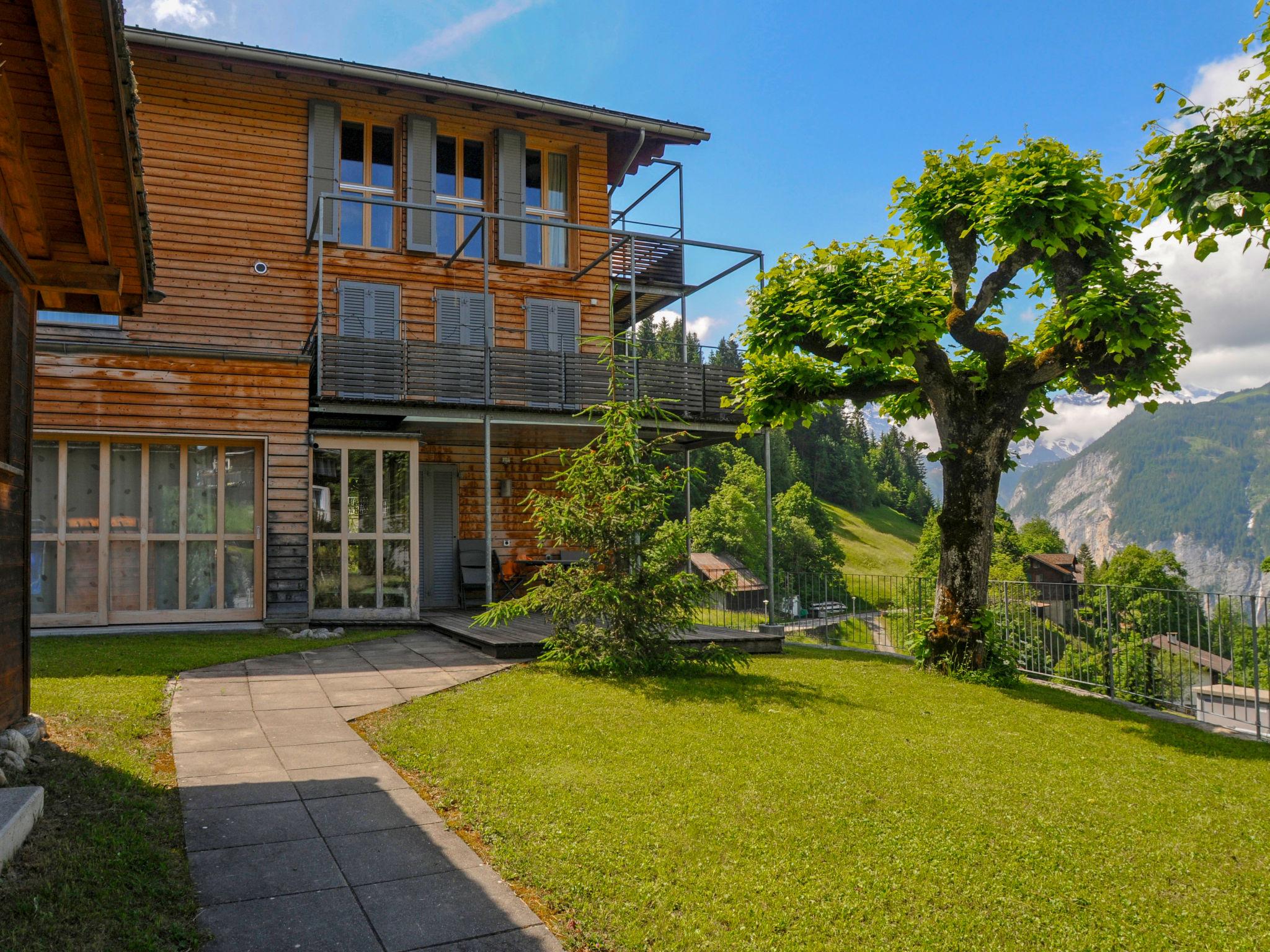 Foto 10 - Apartamento de 1 quarto em Lauterbrunnen com vista para a montanha