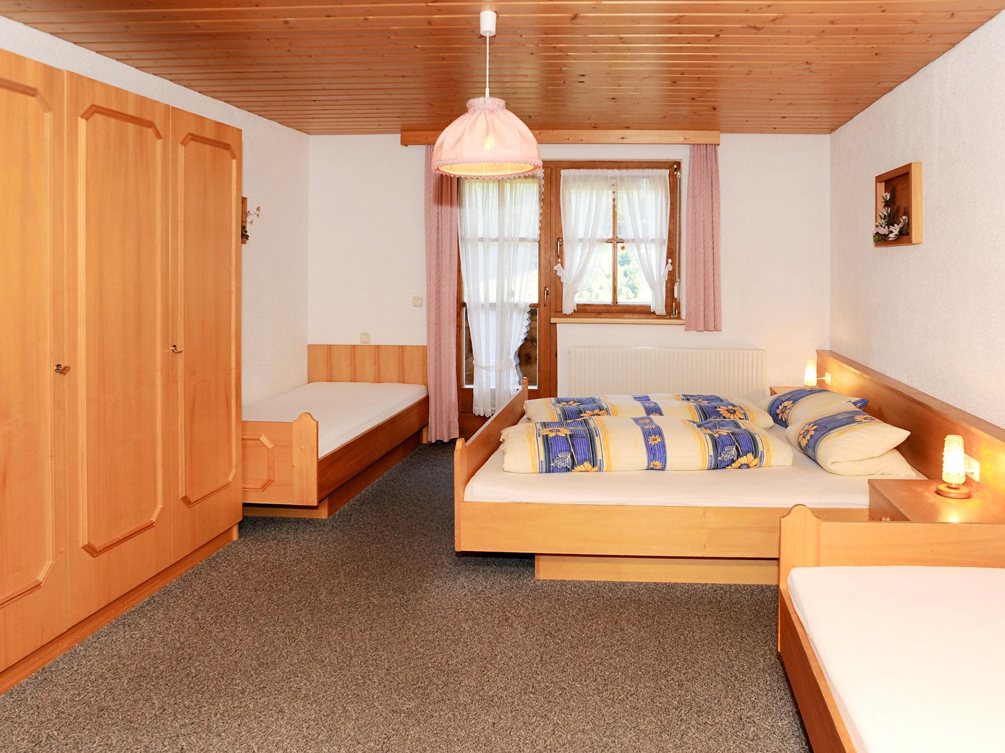 Foto 5 - Appartamento con 2 camere da letto a Gaschurn con giardino e vista sulle montagne