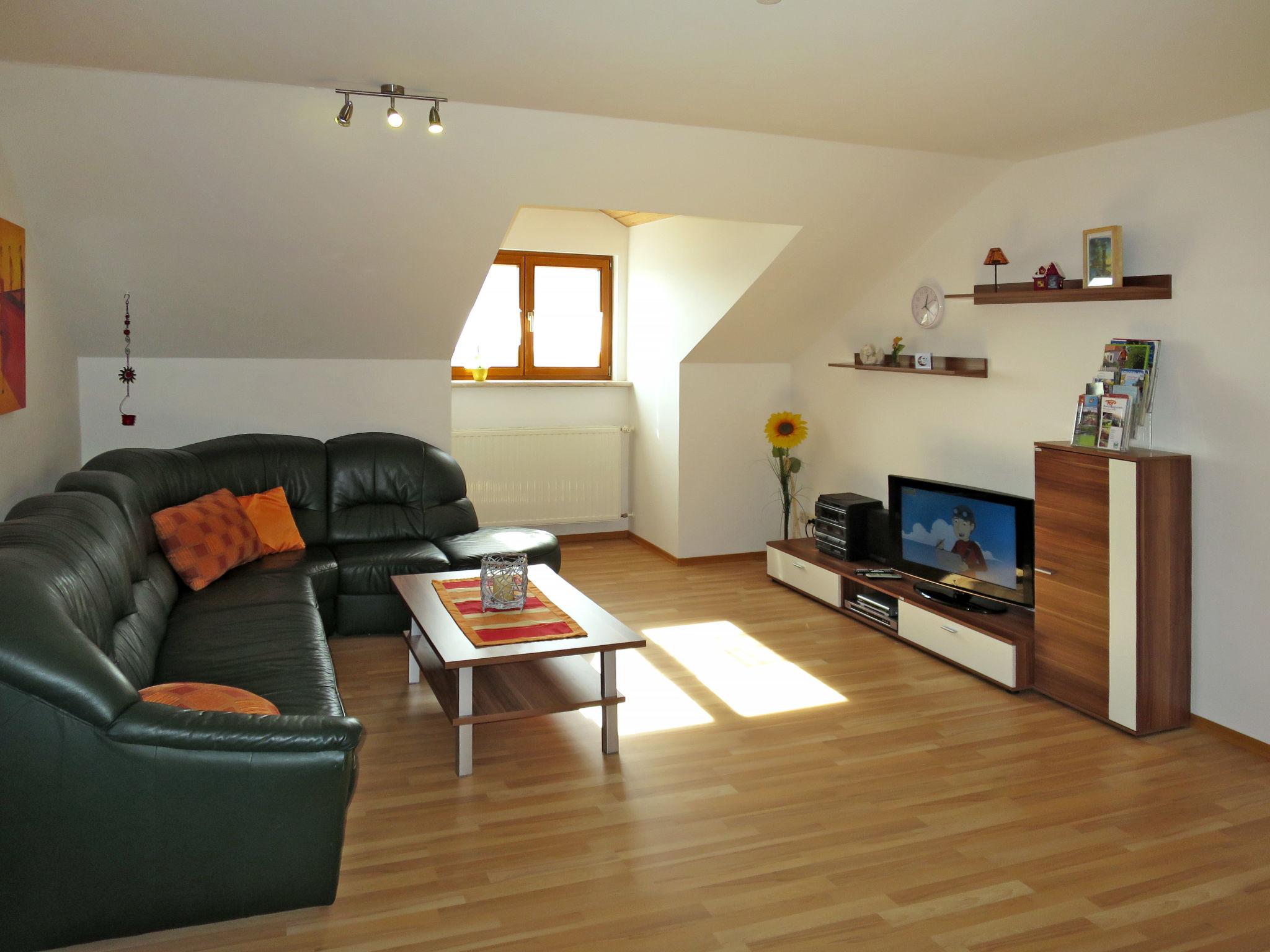 Photo 3 - 2 bedroom Apartment in Zachenberg with garden and mountain view