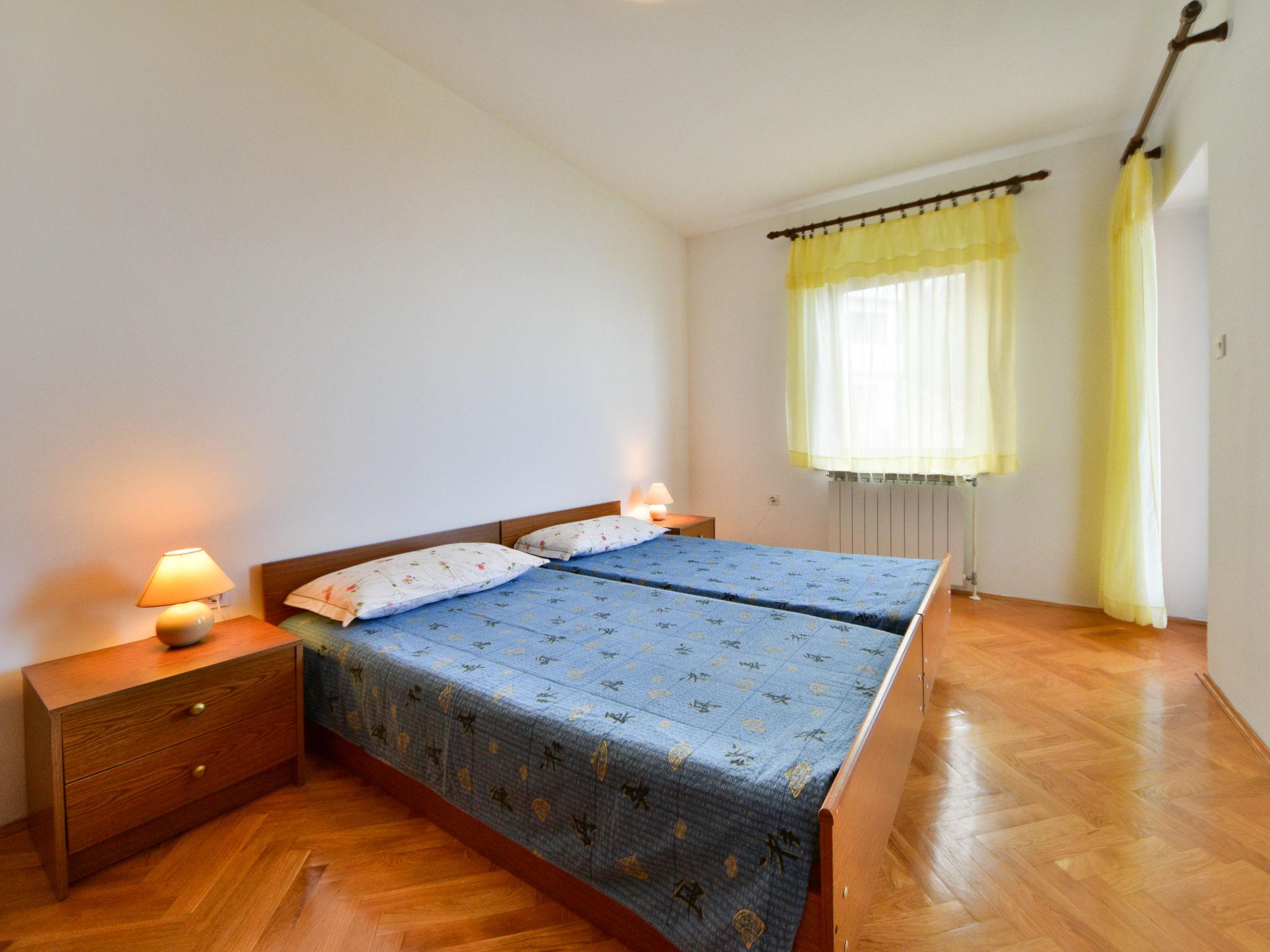 Foto 13 - Apartamento de 3 quartos em Opatija com jardim