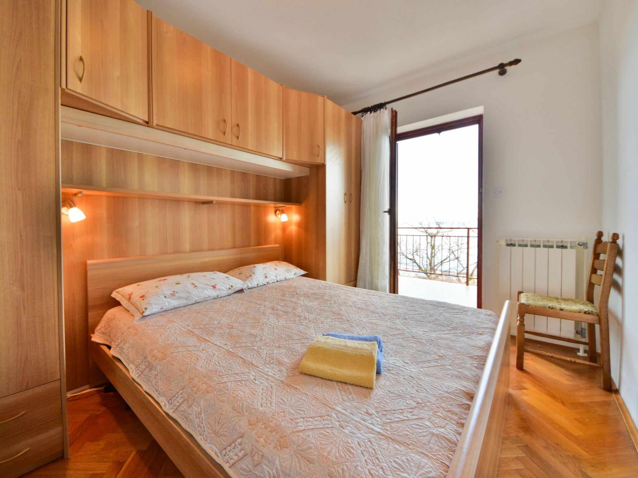 Foto 5 - Apartamento de 3 quartos em Opatija com jardim