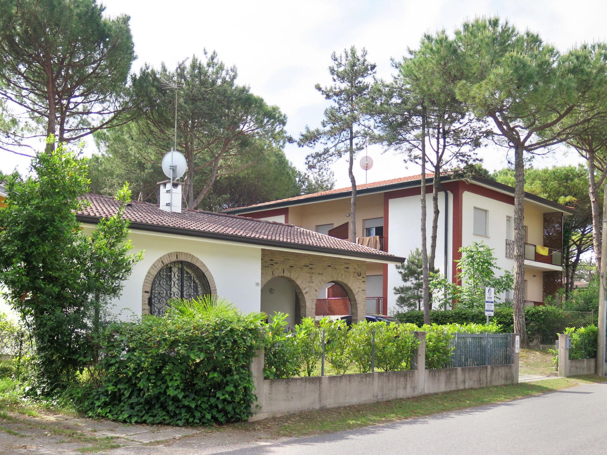 Foto 16 - Casa con 3 camere da letto a Lignano Sabbiadoro con terrazza e vista mare