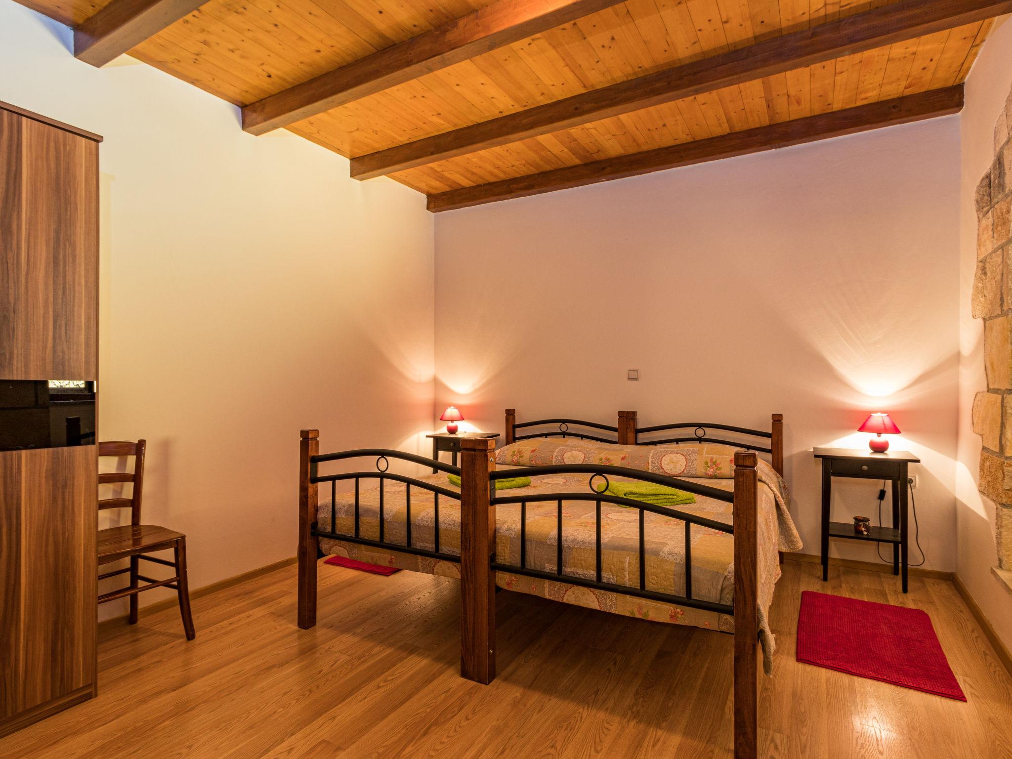 Foto 4 - Casa con 2 camere da letto a Pićan con piscina privata e terrazza