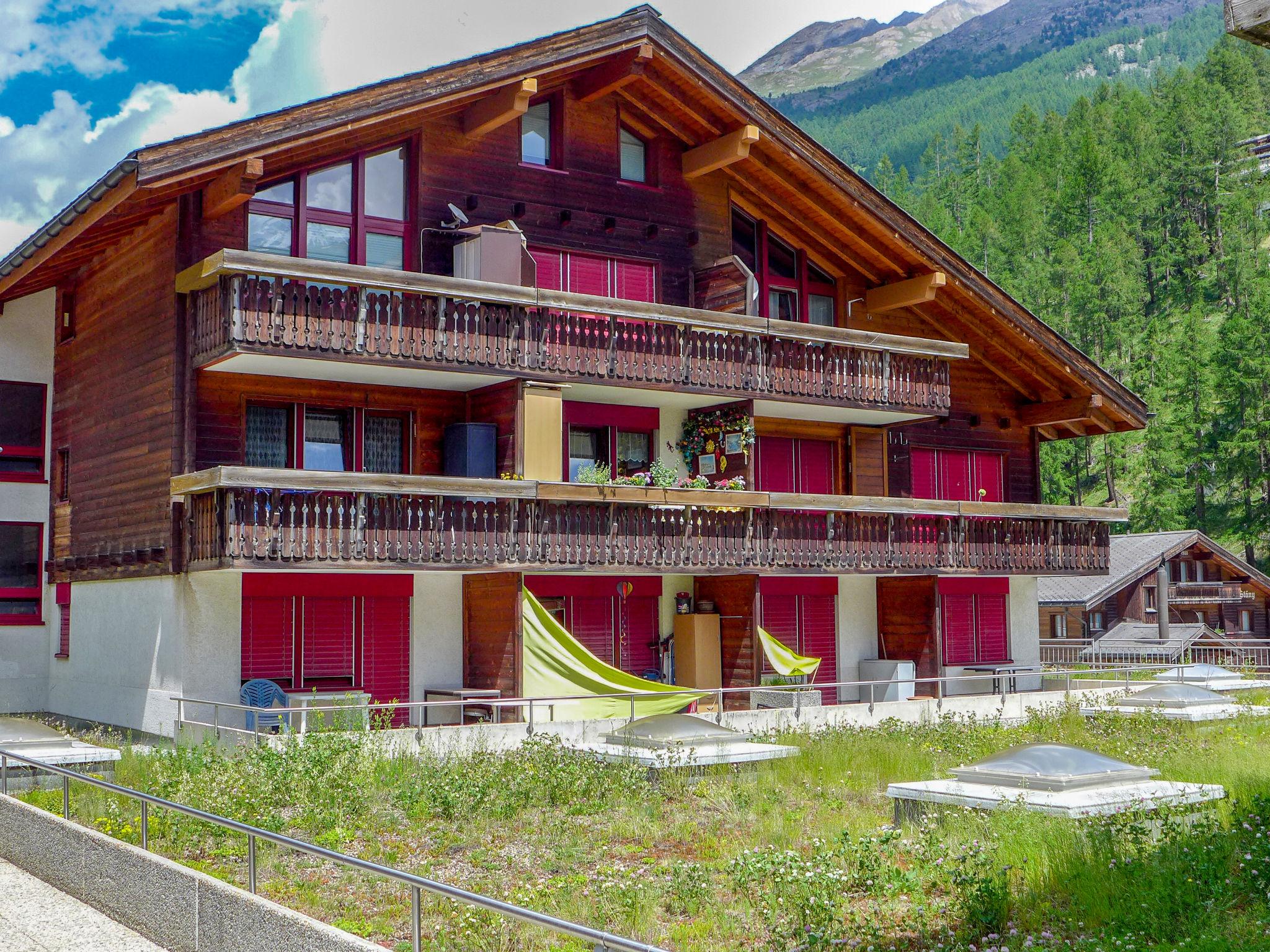 Foto 1 - Apartment mit 1 Schlafzimmer in Zermatt mit terrasse und blick auf die berge