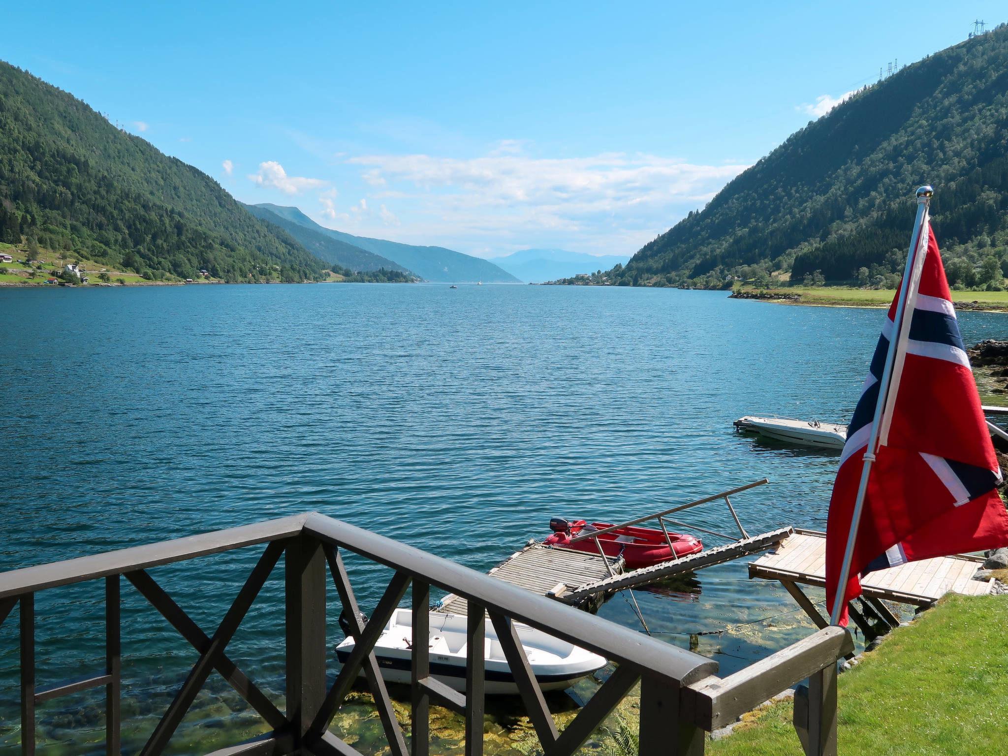 Photo 6 - Maison de 3 chambres à Balestrand avec jardin et terrasse