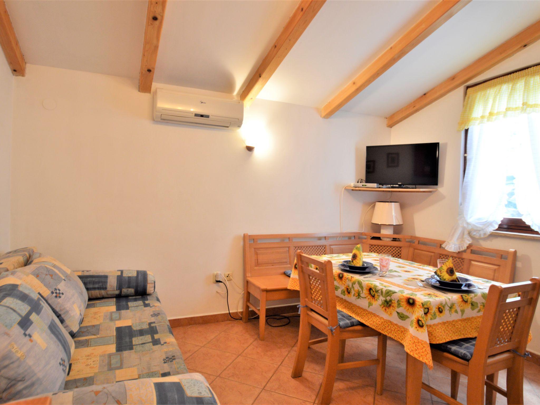 Foto 3 - Apartamento de 1 habitación en Medulin con vistas al mar