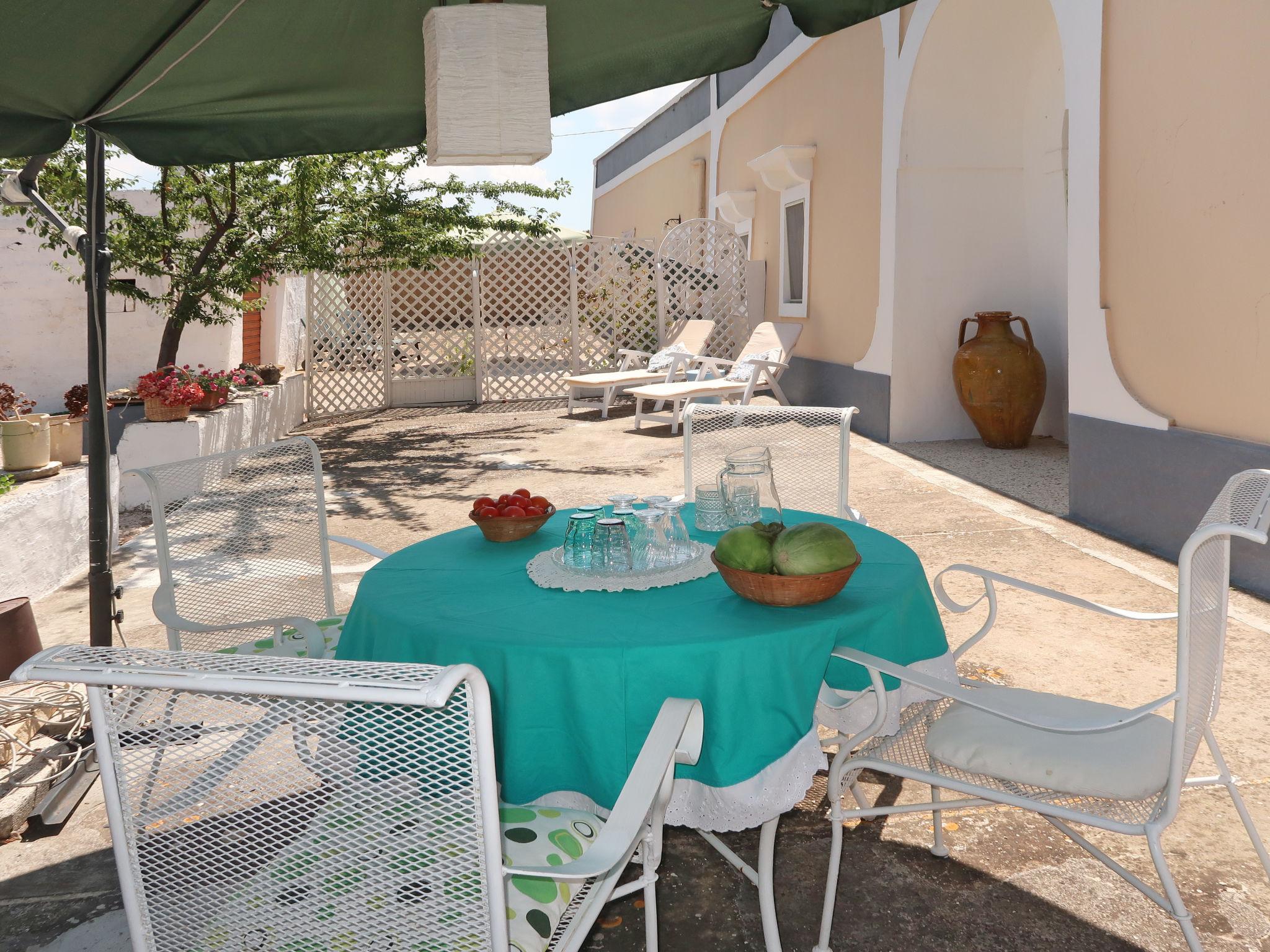 Photo 3 - Maison de 2 chambres à Martina Franca avec jardin et vues à la mer