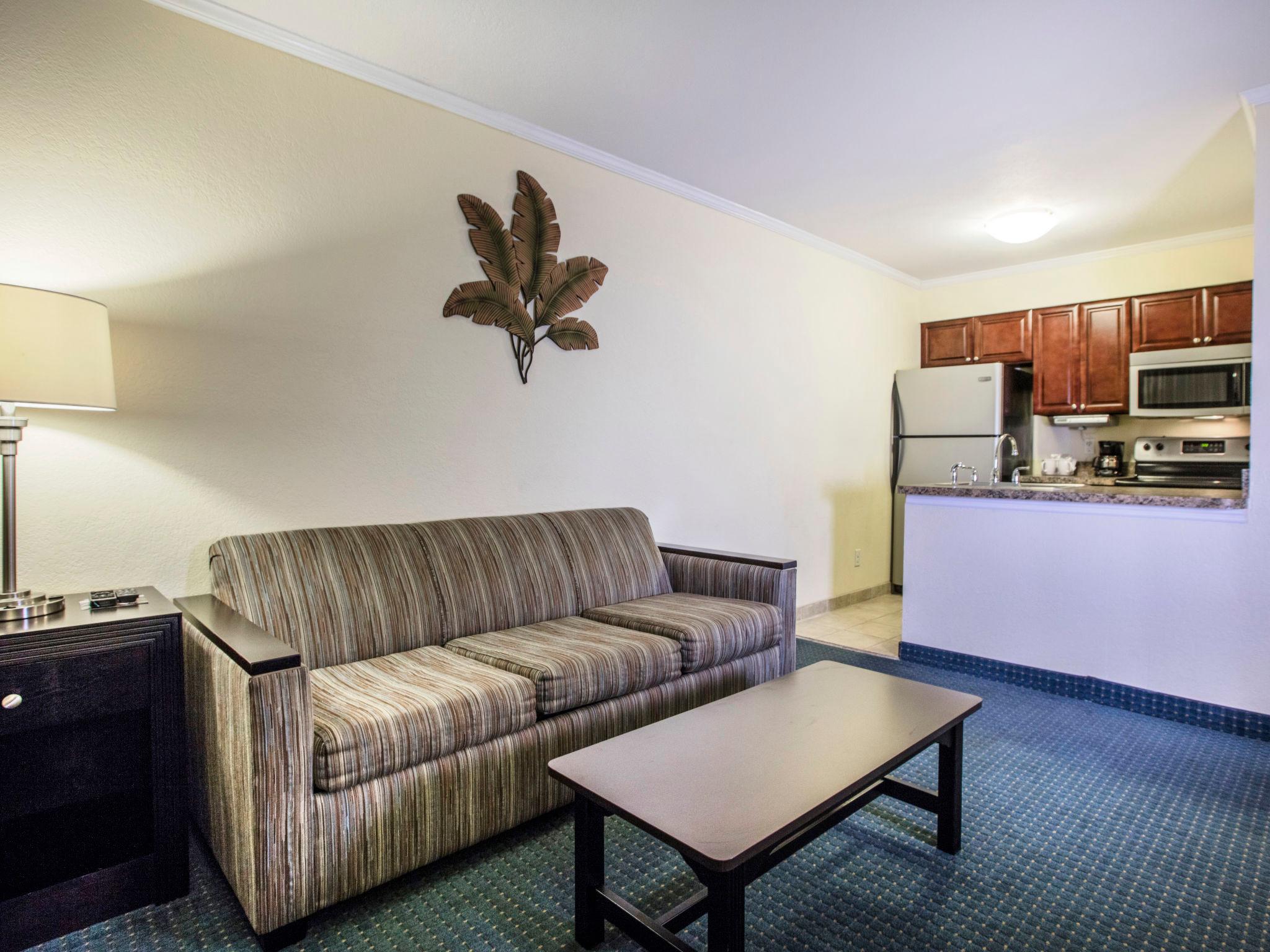 Photo 8 - 1 bedroom Apartment in Tampa with swimming pool and sea view