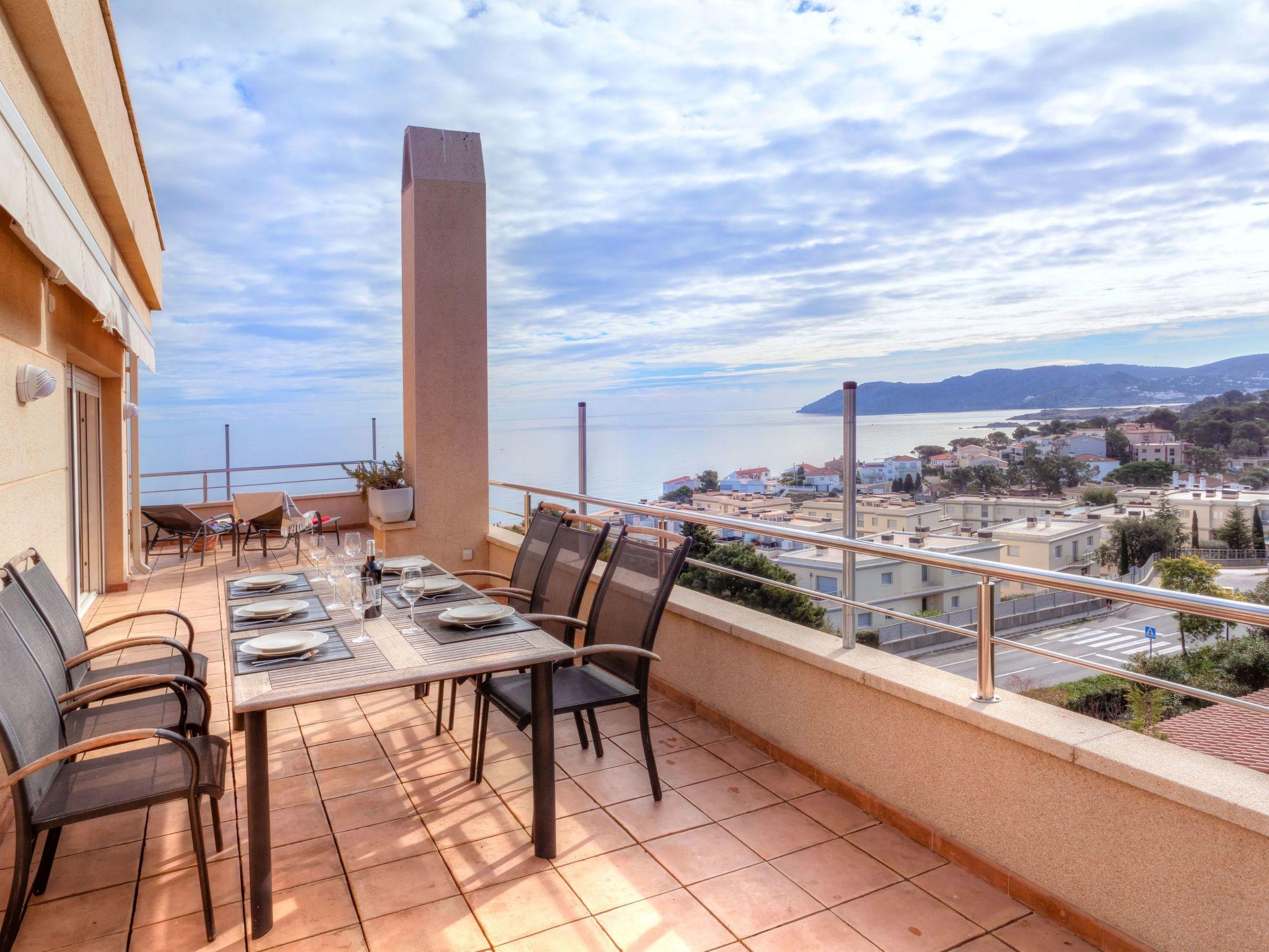 Photo 18 - 3 bedroom Apartment in Llançà with swimming pool and sea view