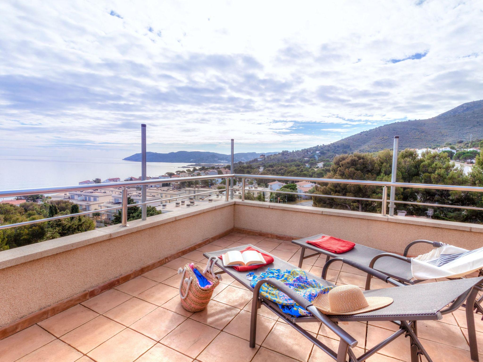 Photo 16 - 3 bedroom Apartment in Llançà with swimming pool and sea view