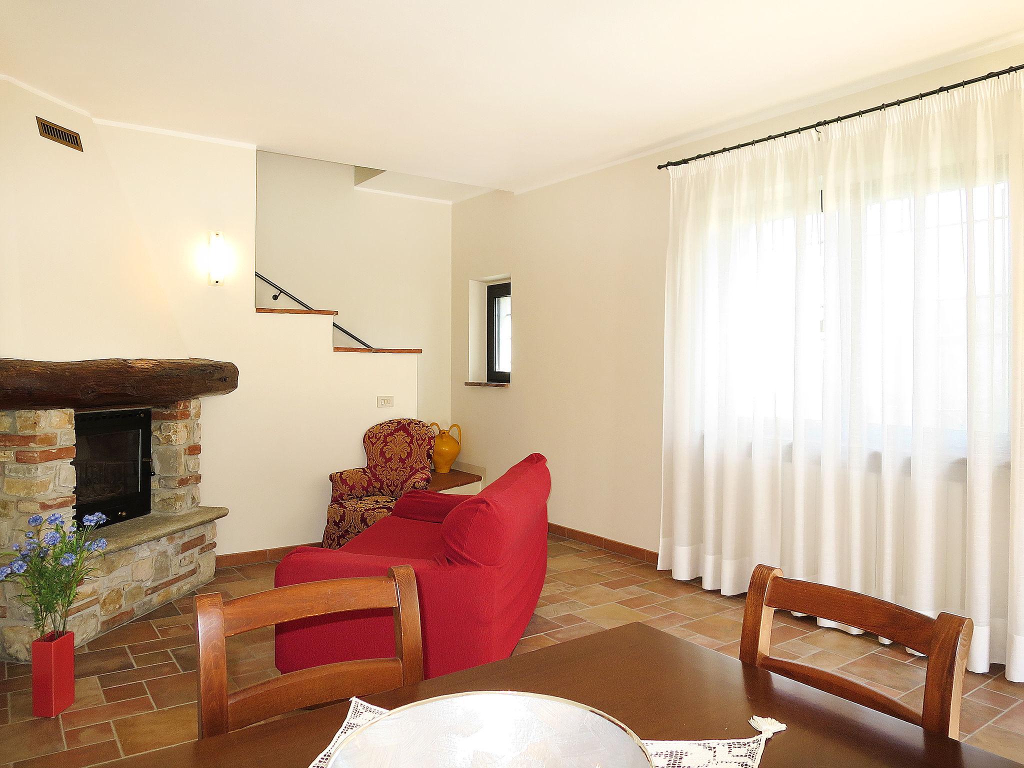 Photo 7 - 1 bedroom Apartment in Castana with swimming pool and garden